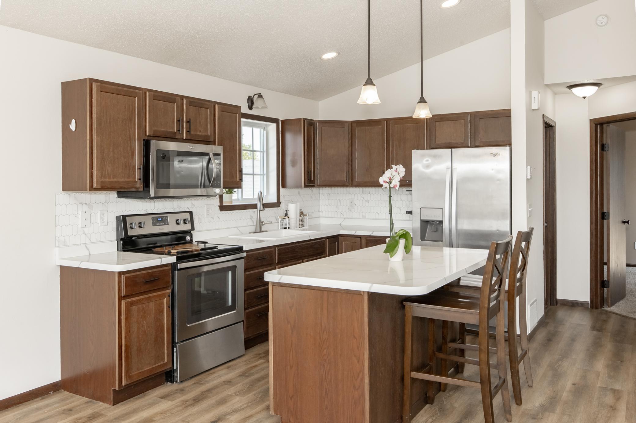 613 5th Street E Property Photo 13