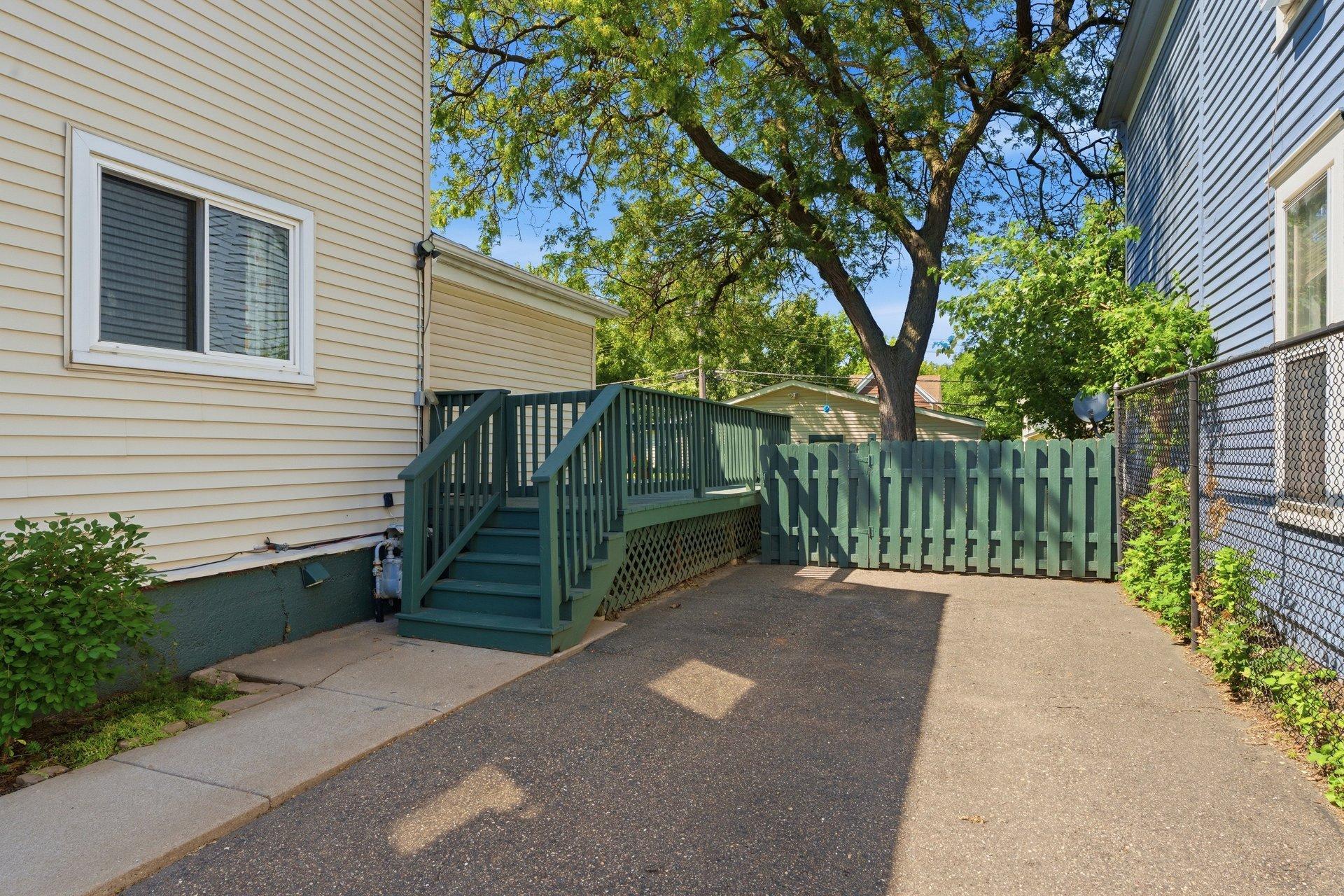 397 Thomas Avenue Property Photo 6