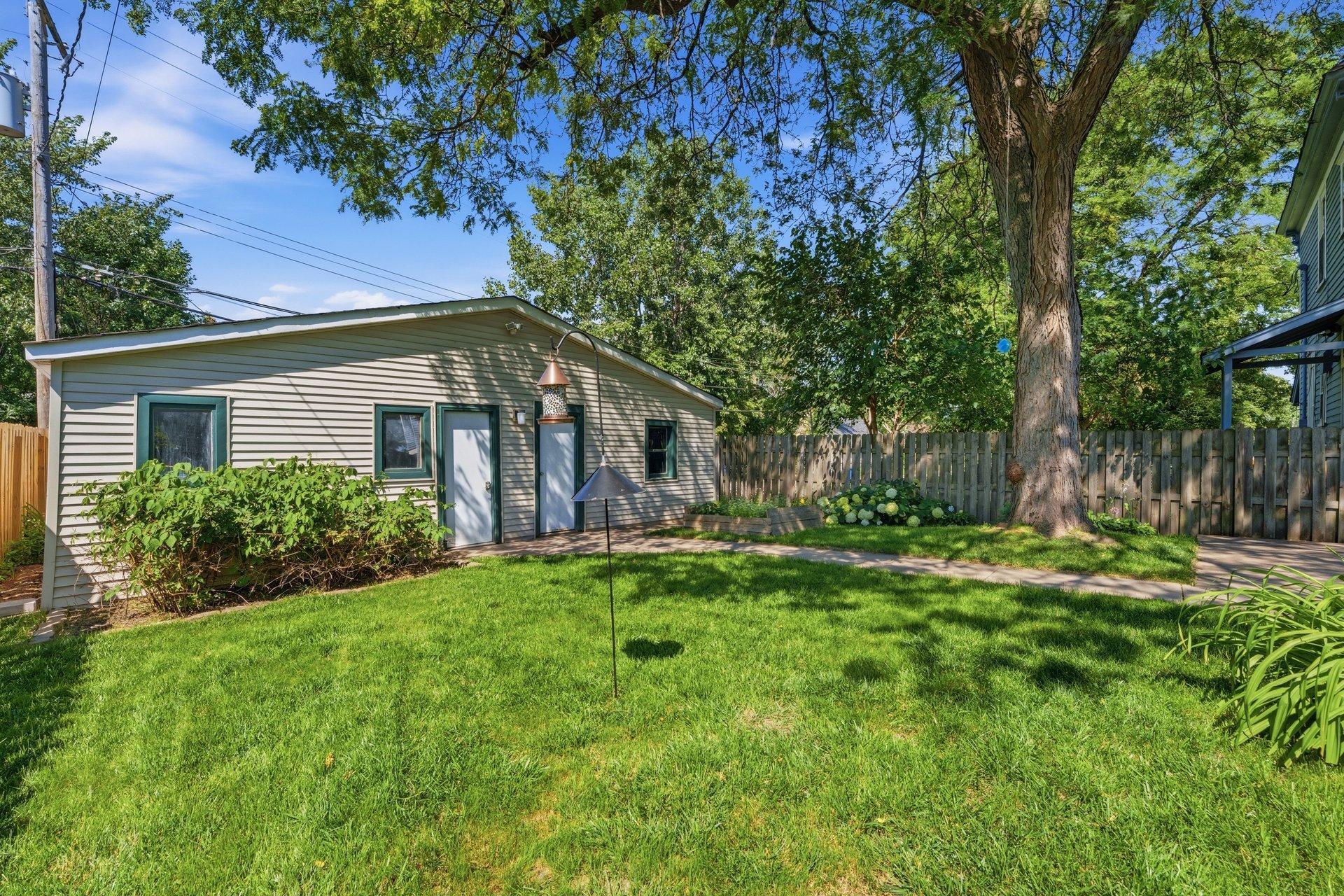397 Thomas Avenue Property Photo 8
