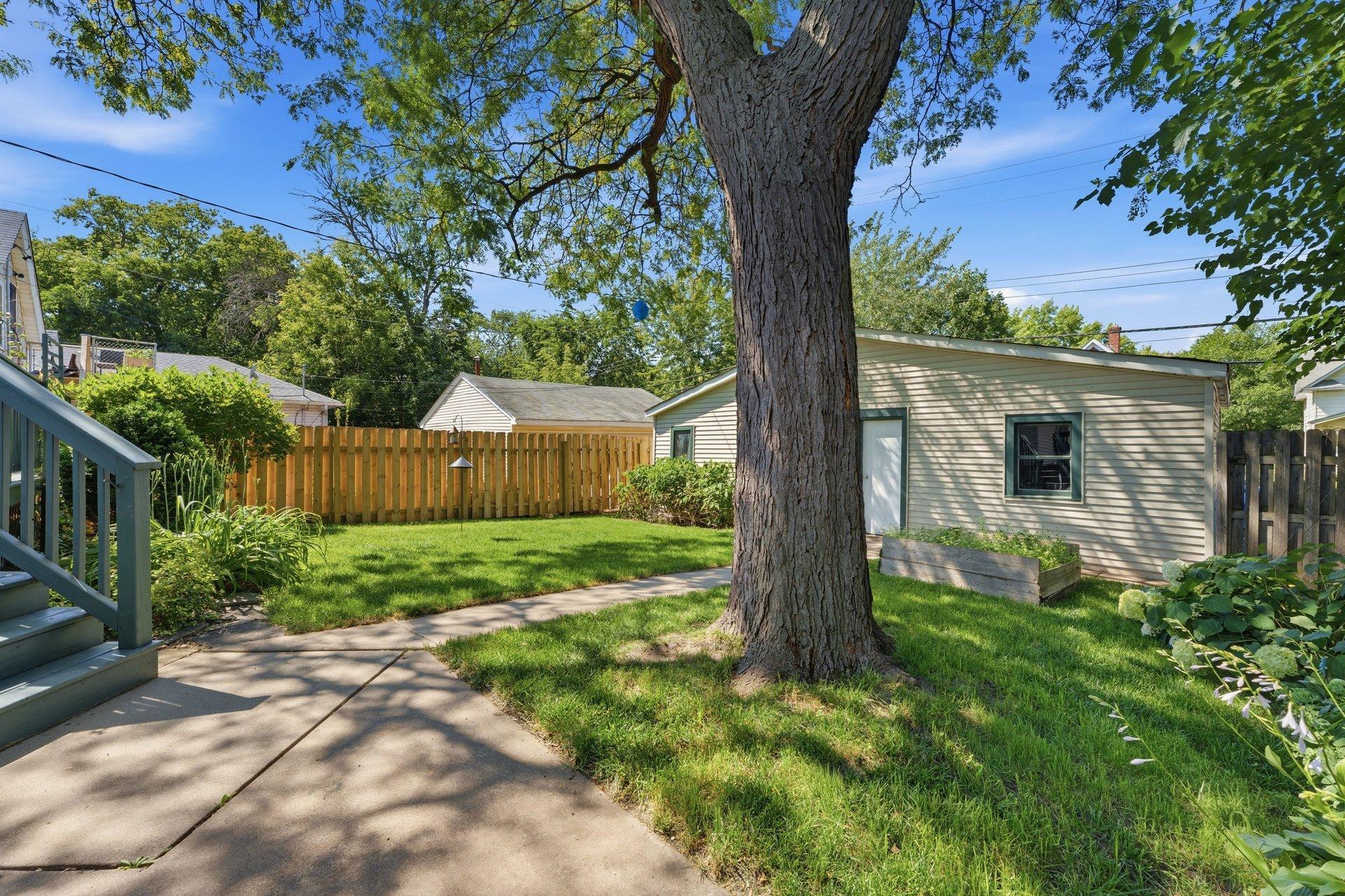 397 Thomas Avenue Property Photo 12