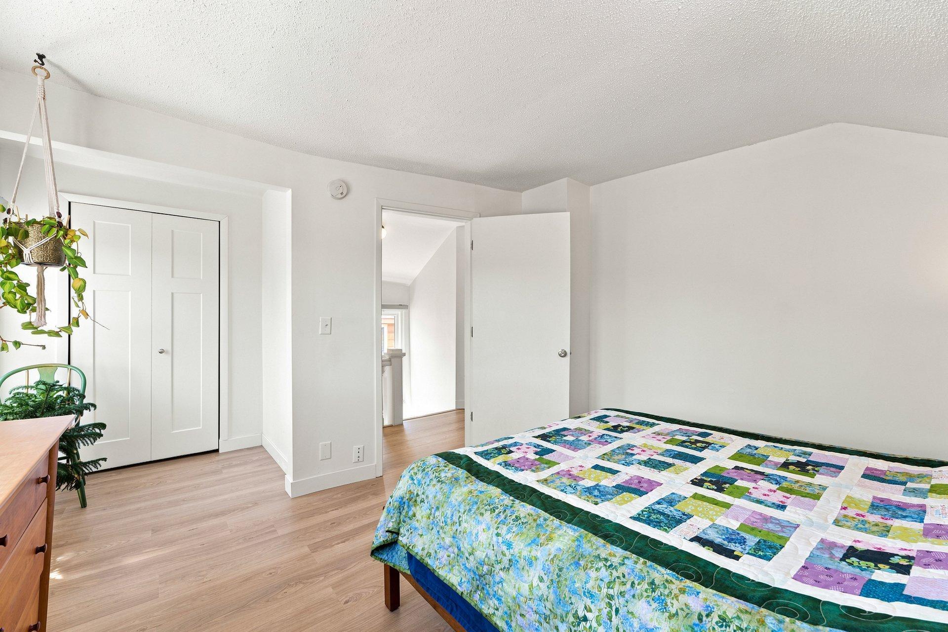 397 Thomas Avenue Property Photo 36