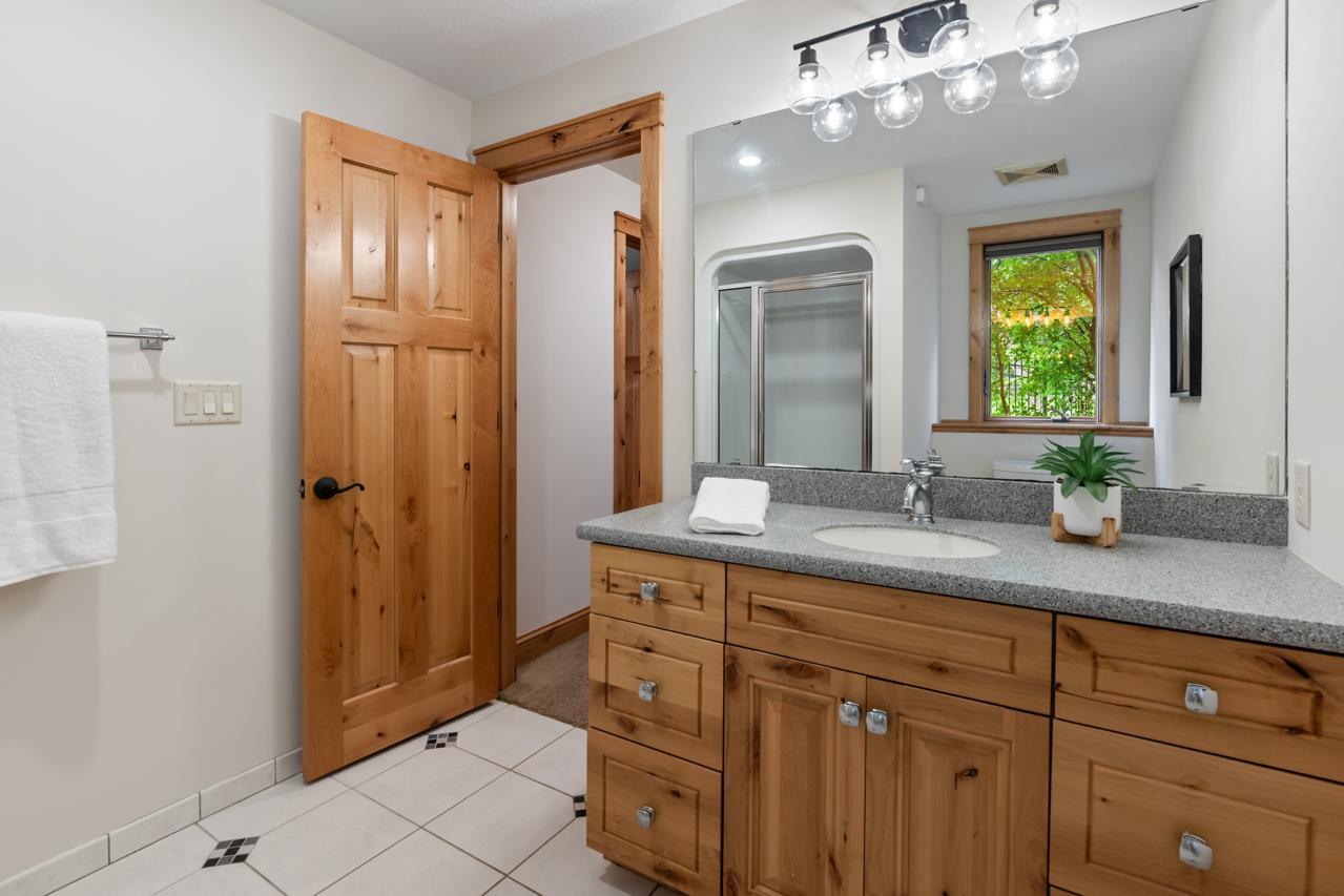2180 Crestview Drive Property Photo 44