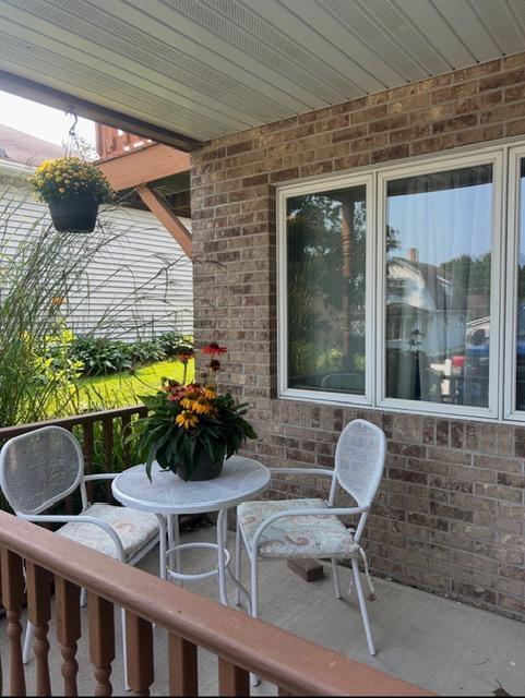 109 Oak Street S Property Photo 3