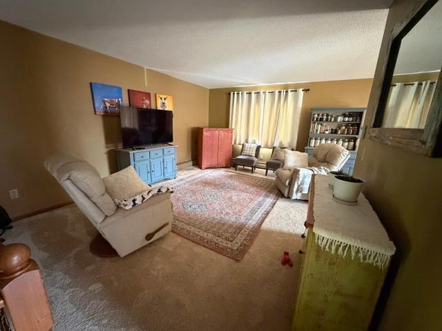 109 Oak Street S Property Photo 7