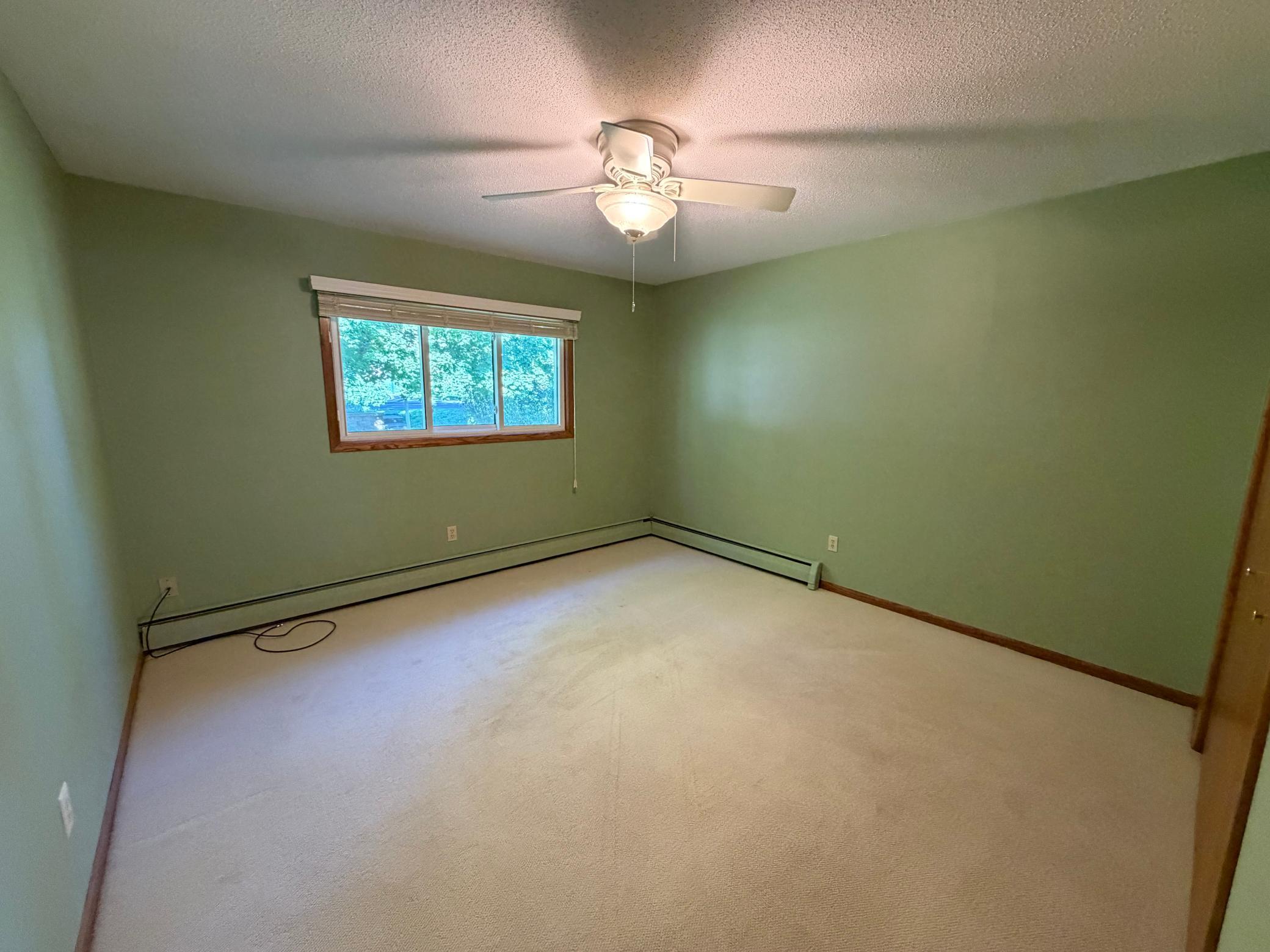 109 Oak Street S Property Photo 27