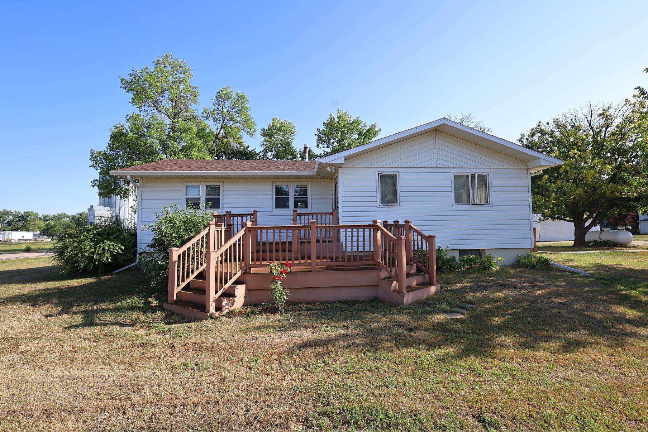 115 1st Street Property Photo 1