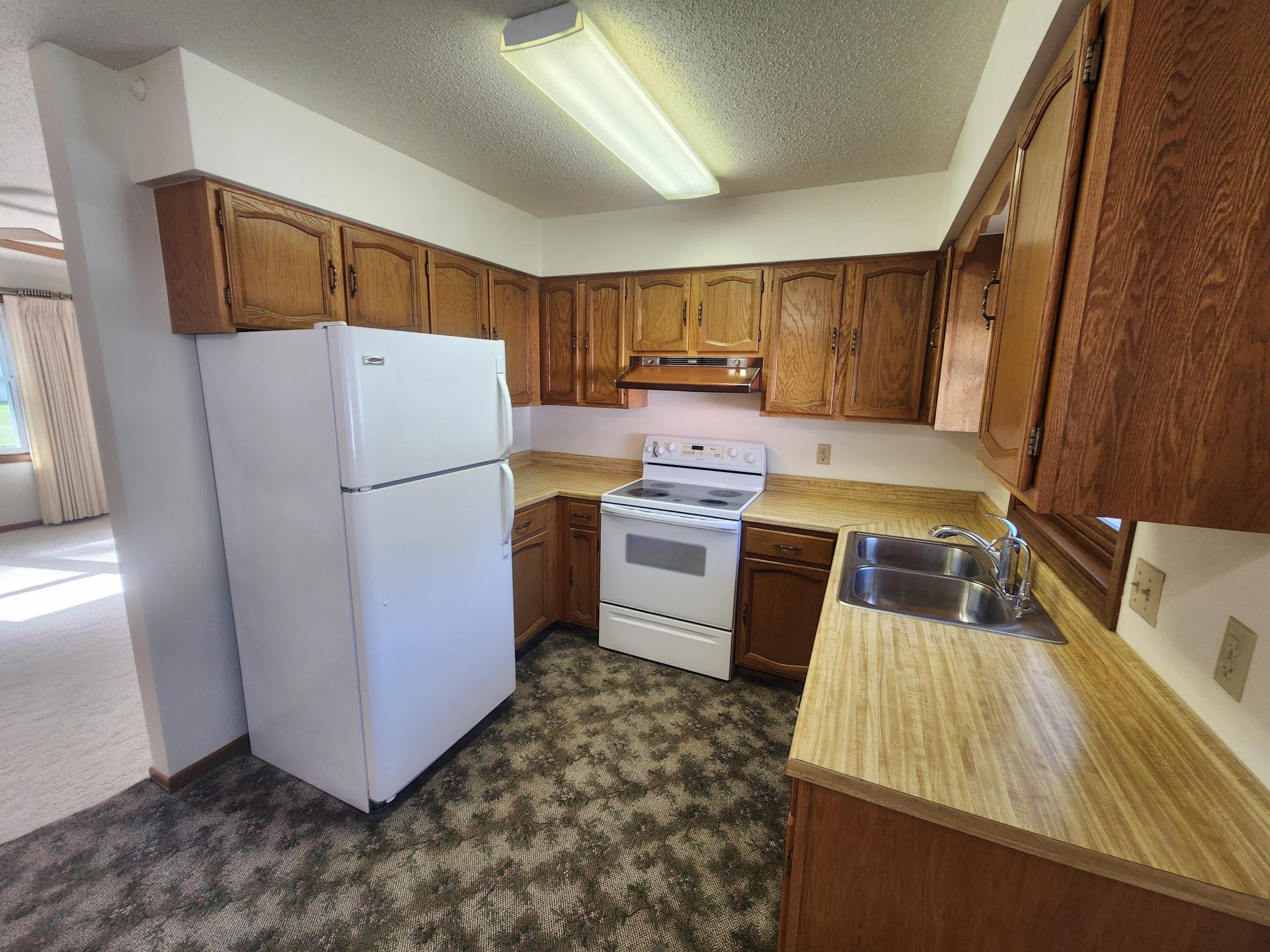 408 N Everett Street 1 Property Photo 6
