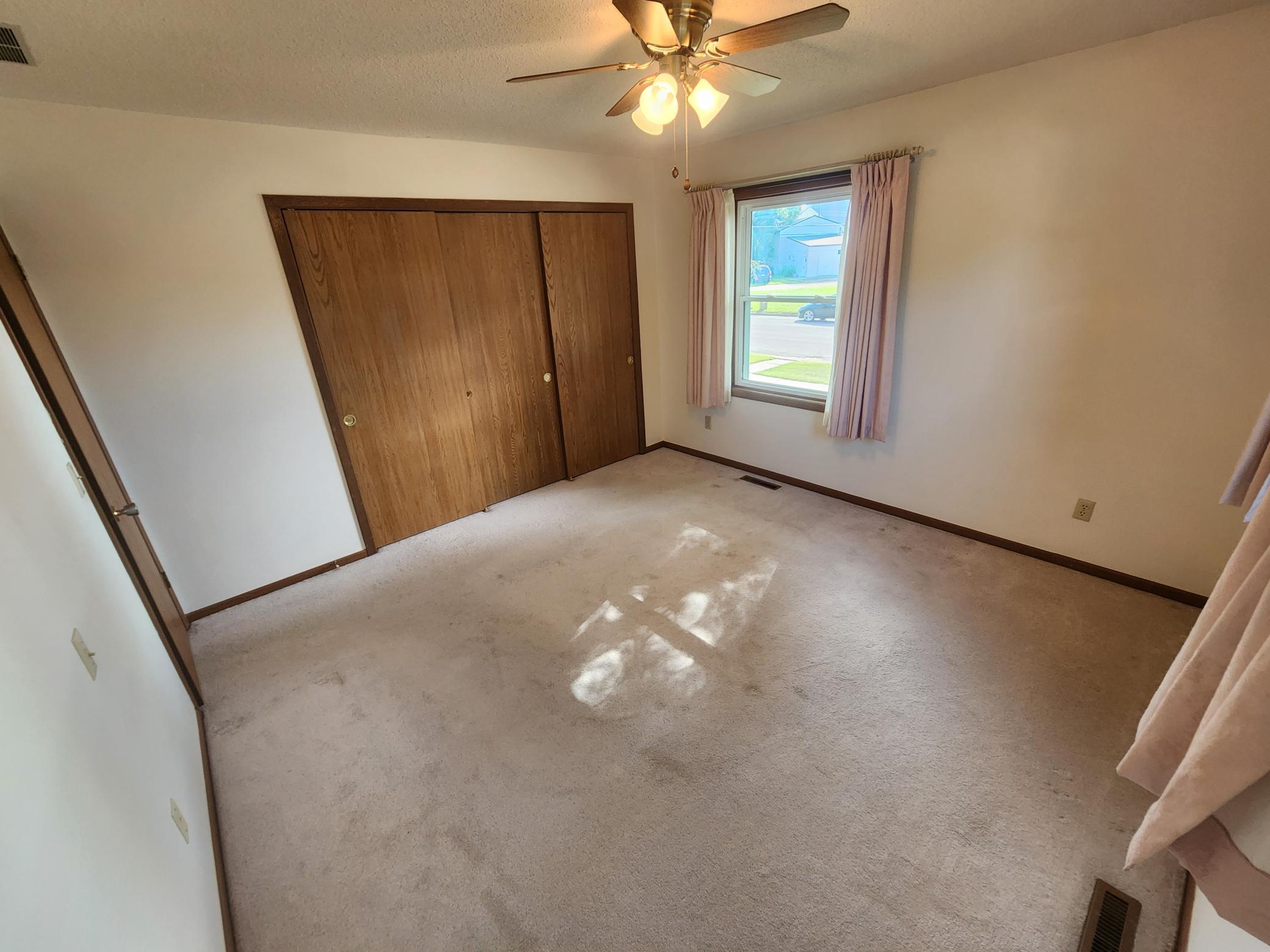 408 N Everett Street 1 Property Photo 8