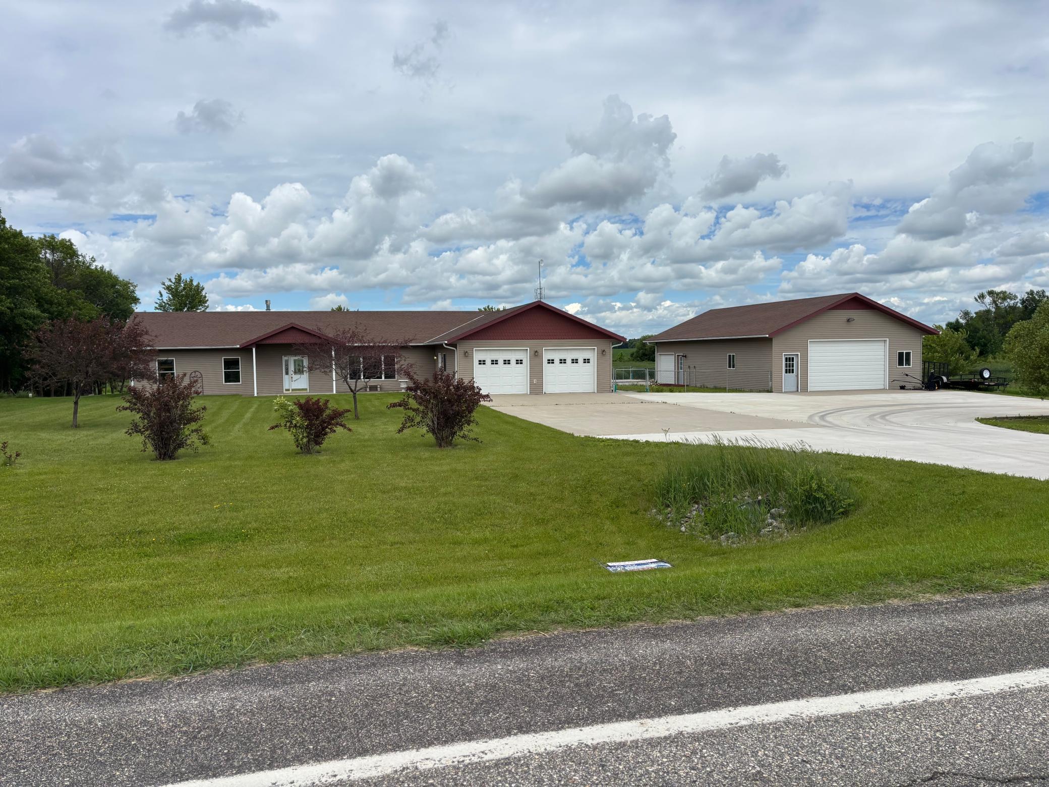 22768 N 28th Avenue N Property Photo 2