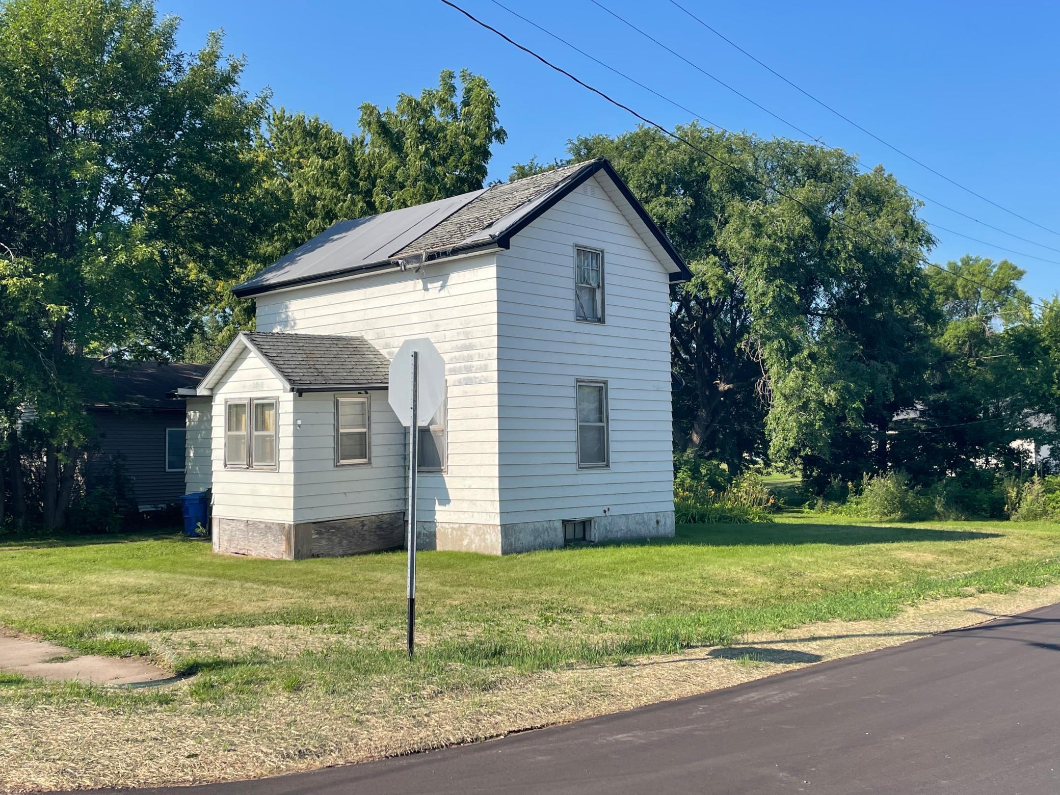 200 Larson Avenue Property Photo 1