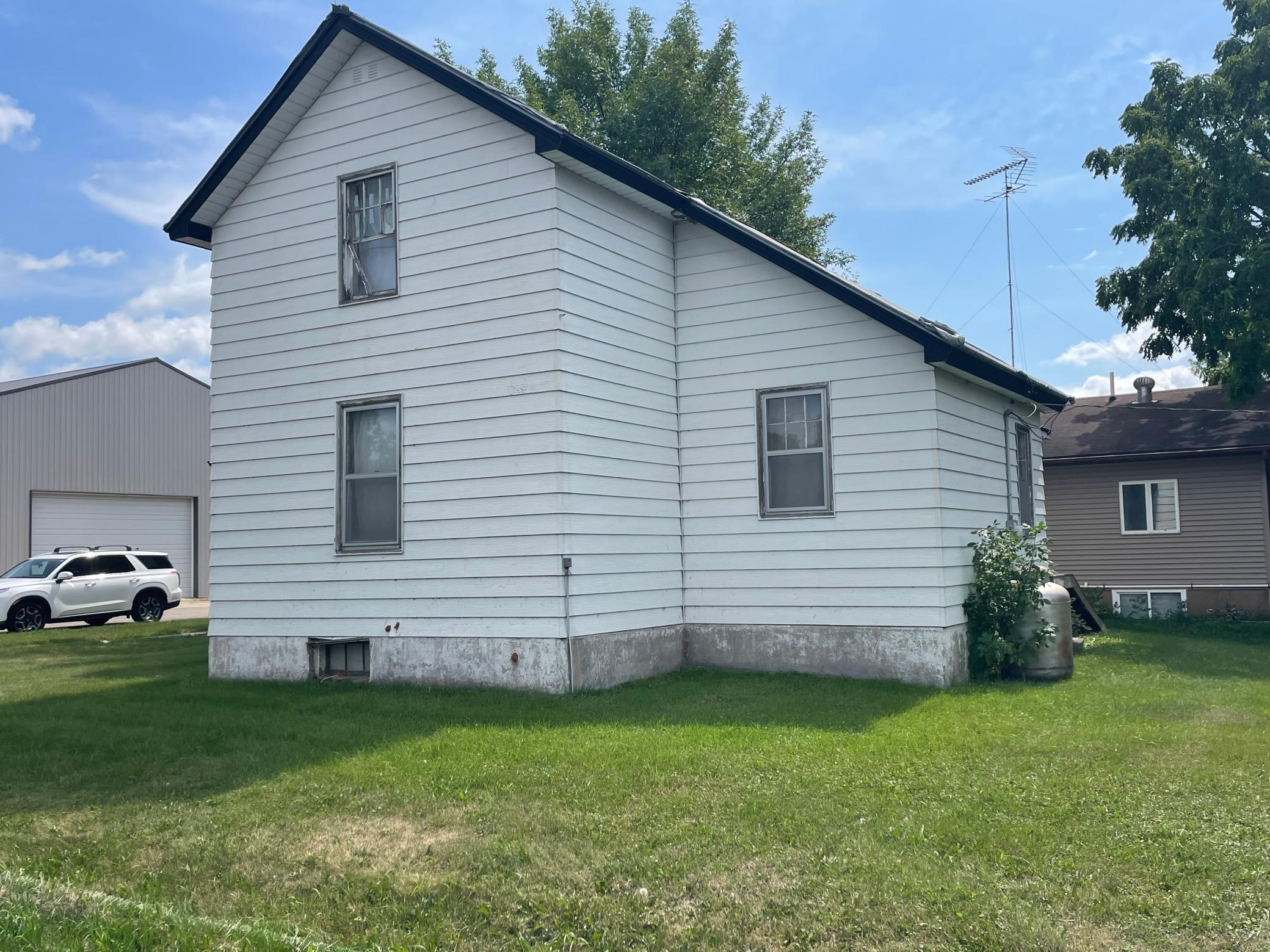 200 Larson Avenue Property Photo 3