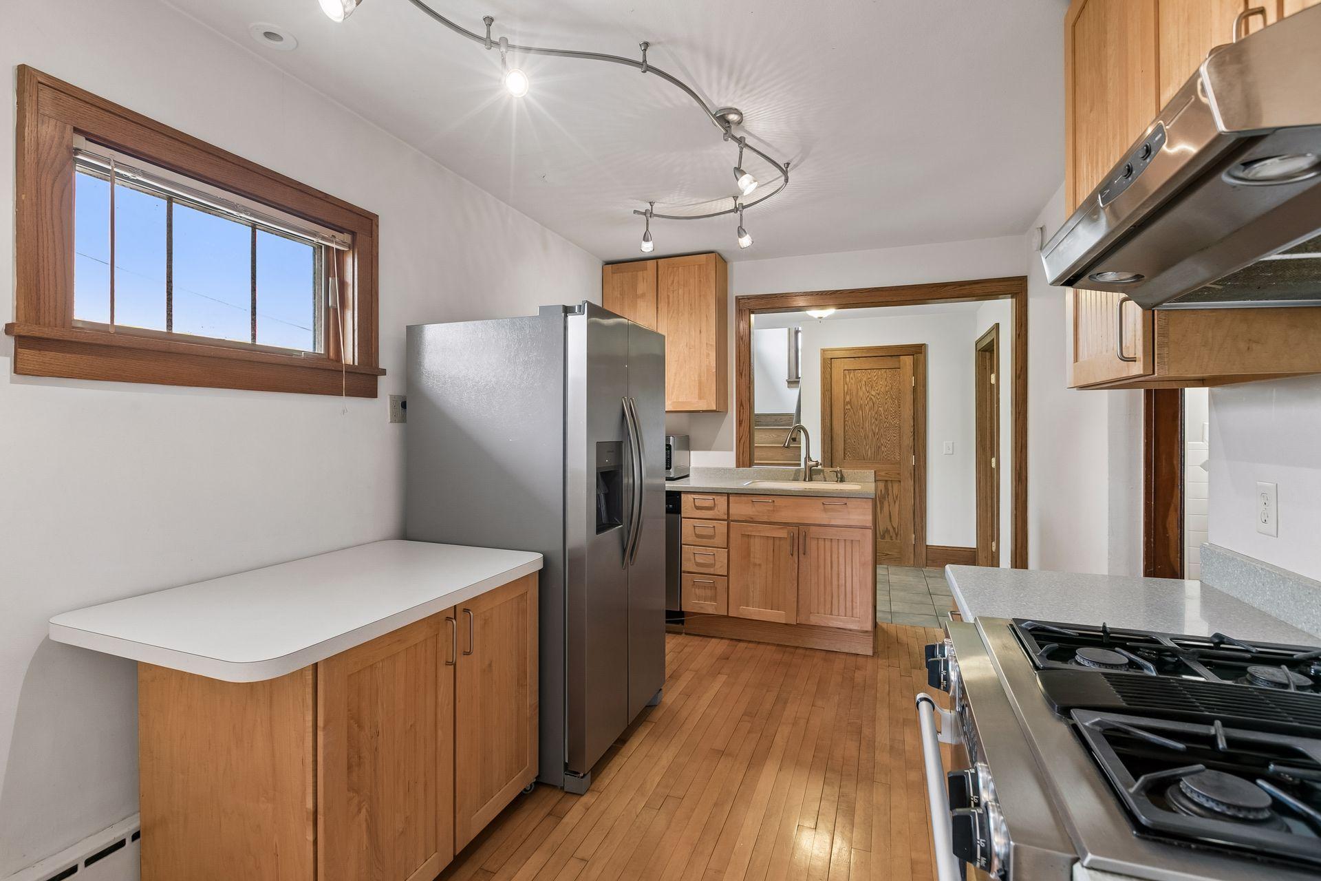 2043 Berkeley Avenue Property Photo 18