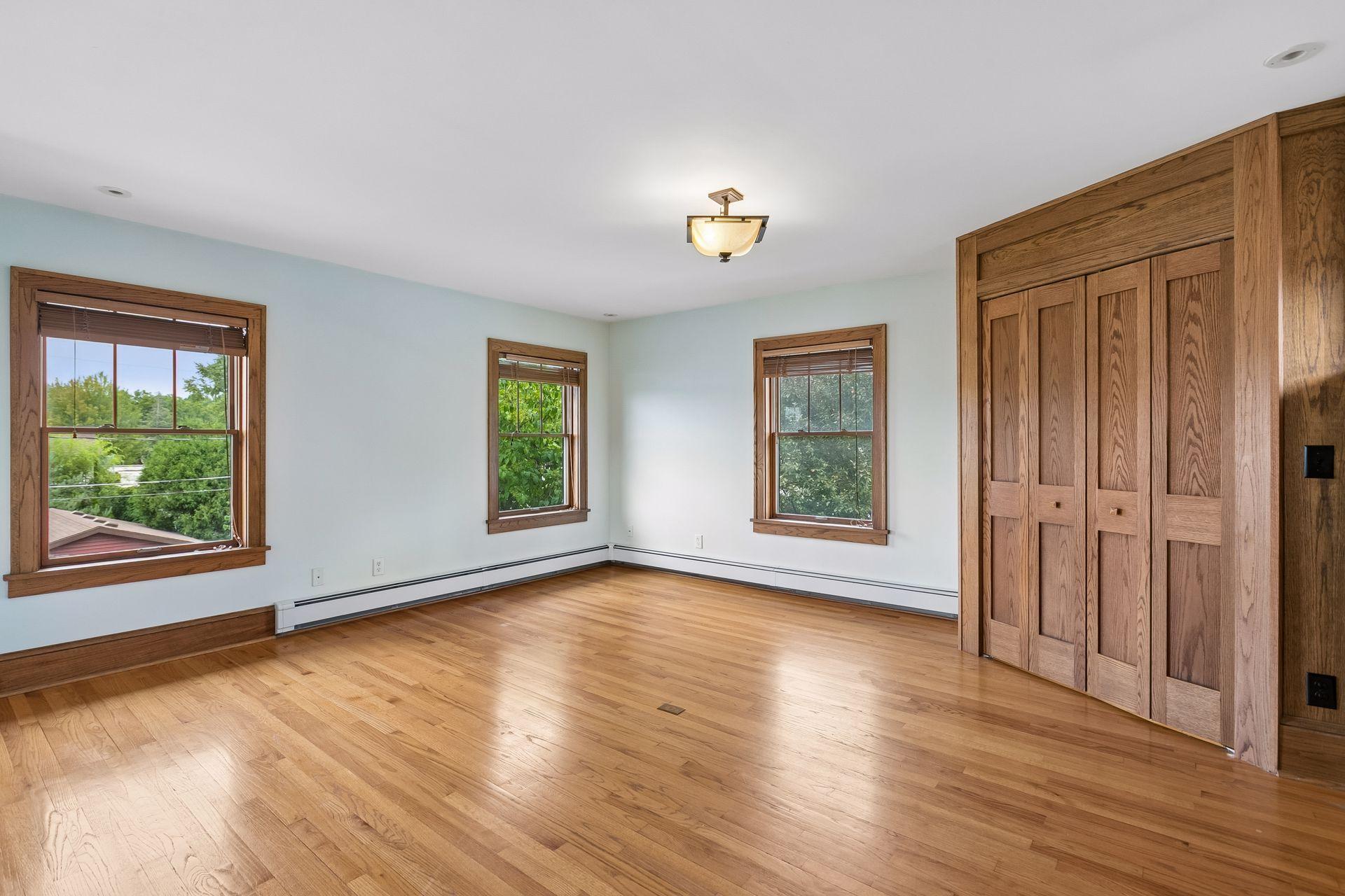 2043 Berkeley Avenue Property Photo 32