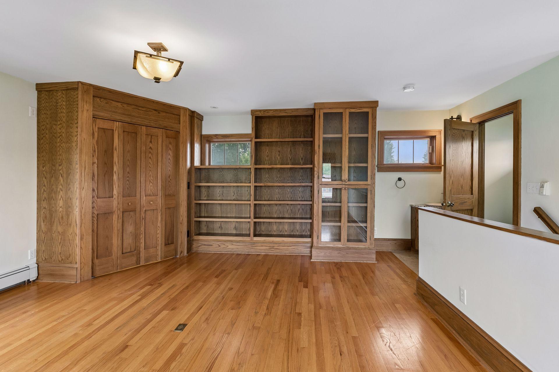2043 Berkeley Avenue Property Photo 35