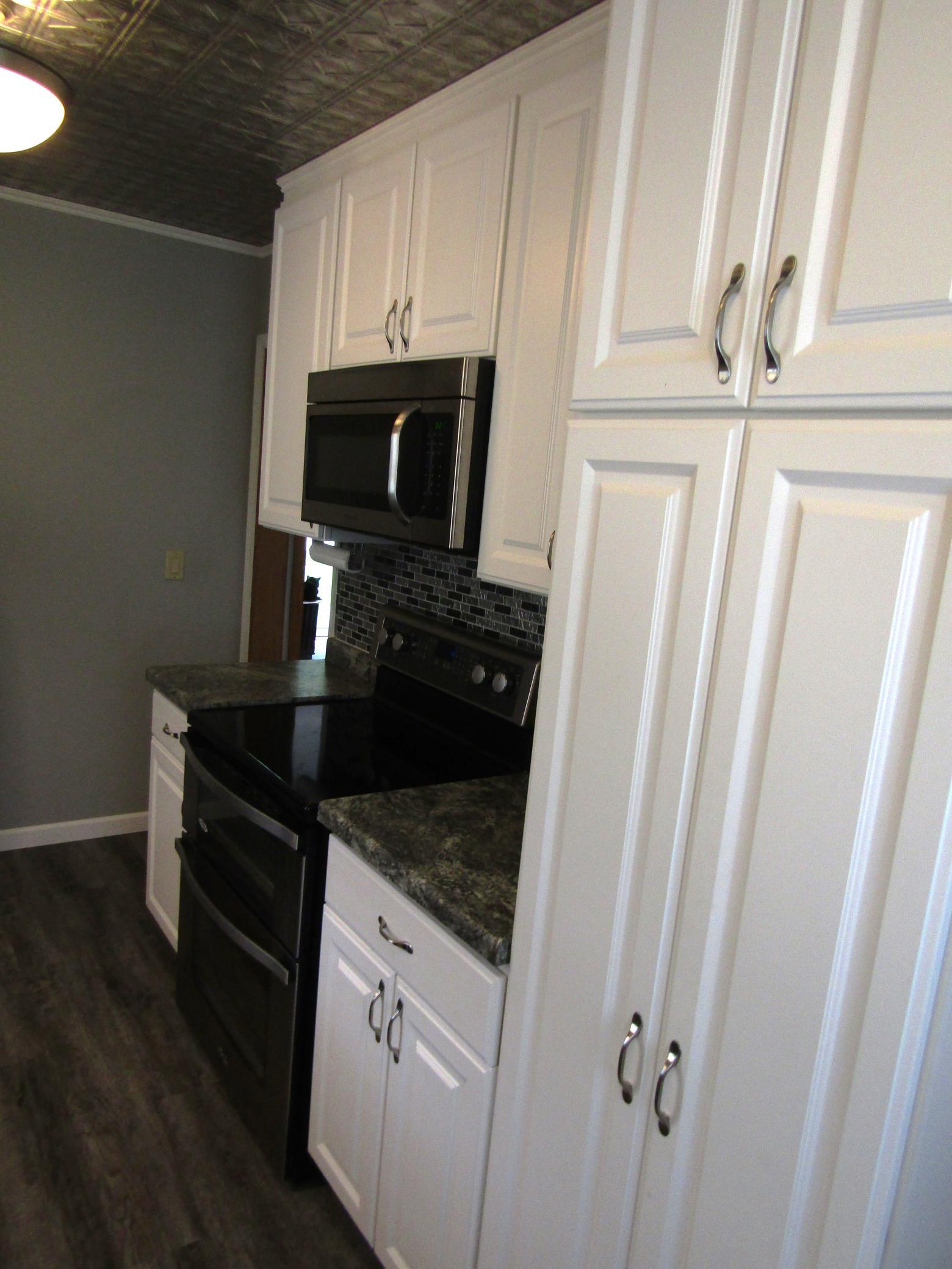 302 S 12th Street Property Photo 10