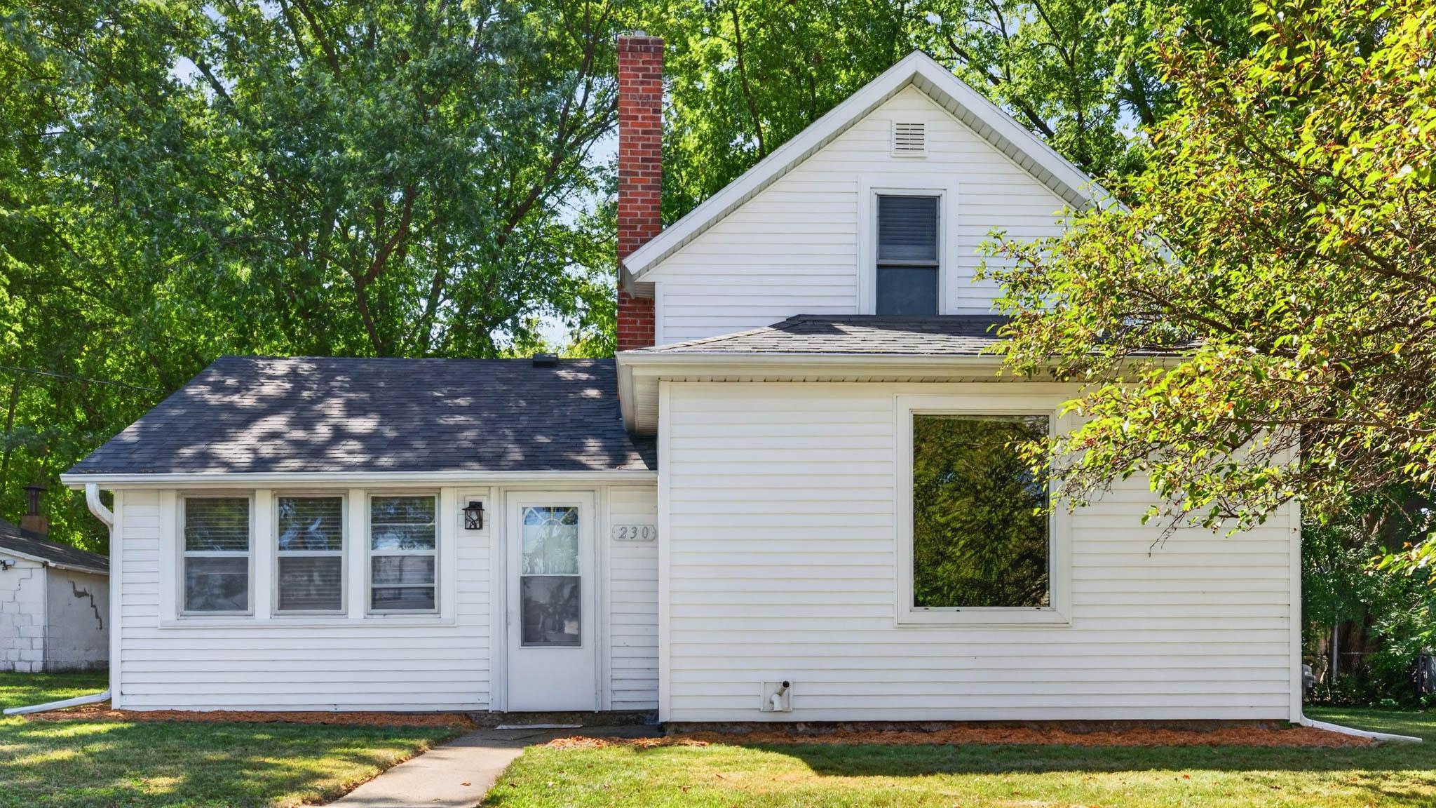 230 Lake Avenue Property Photo 1