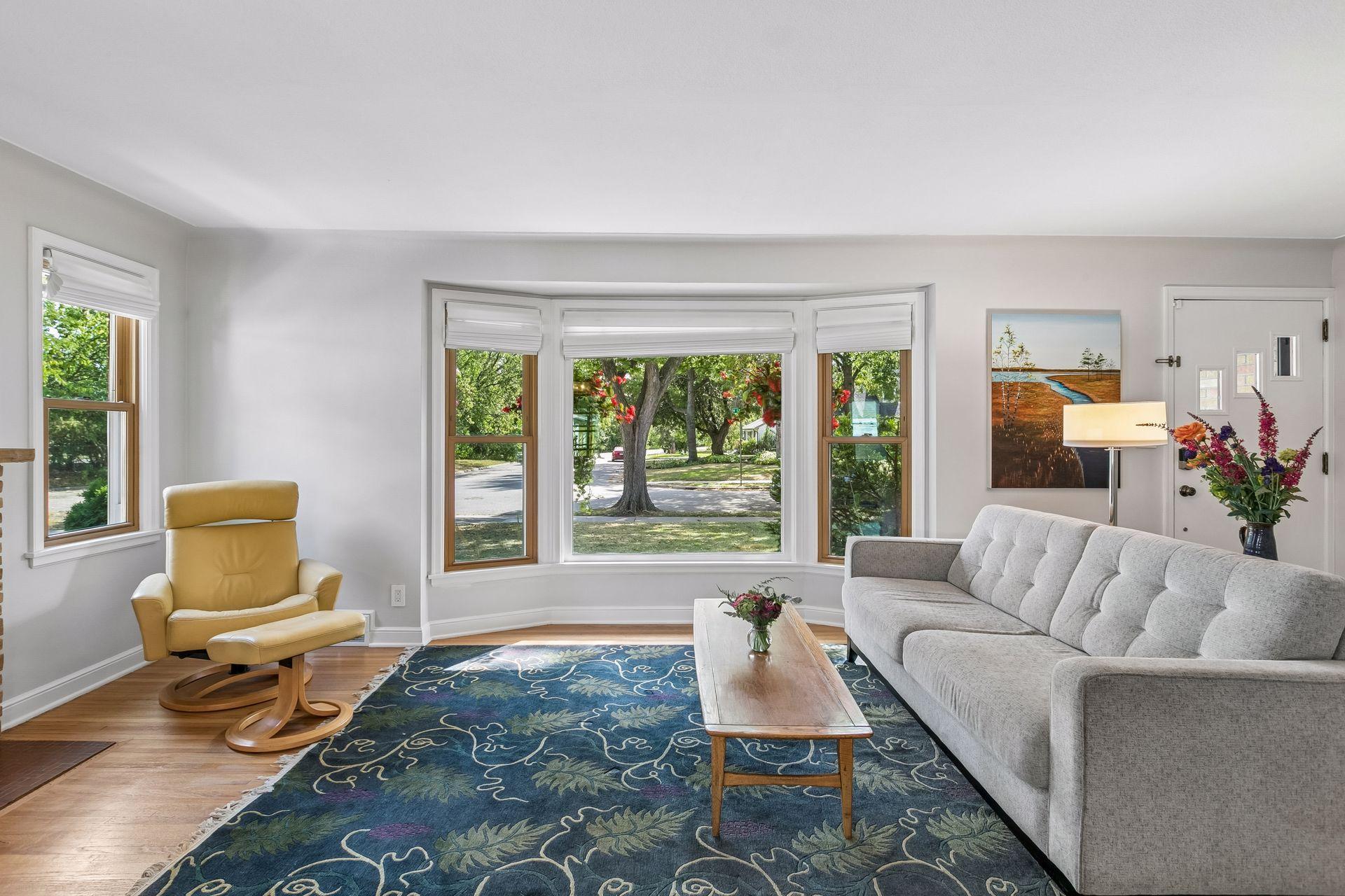 808 W 57th Street Property Photo 8