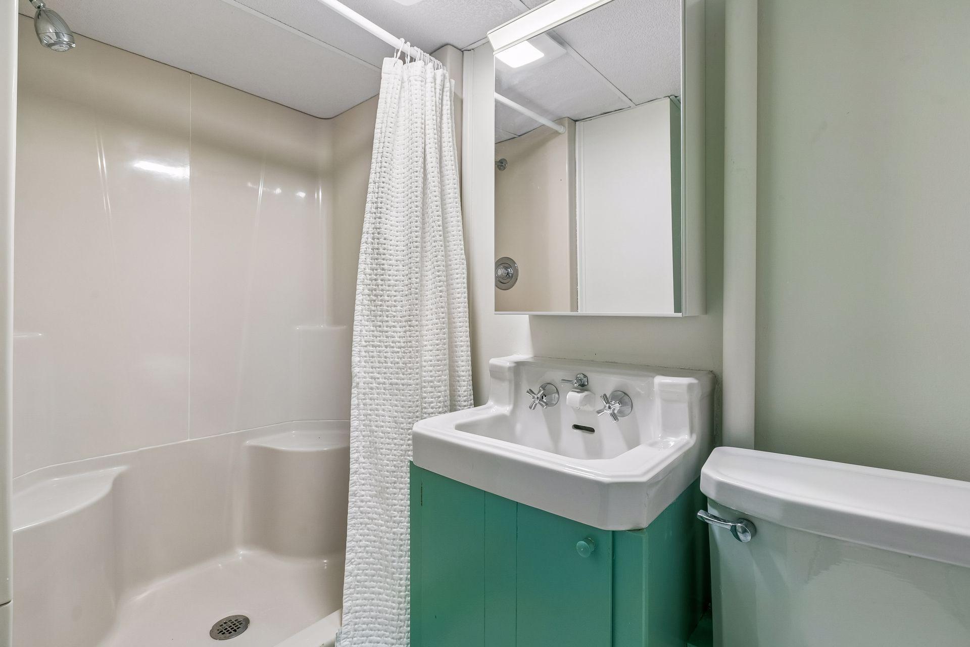 808 W 57th Street Property Photo 21