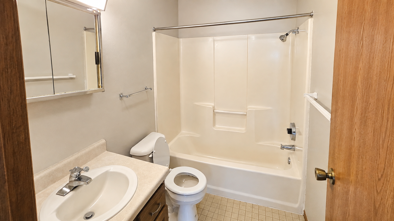 124 4th Avenue 2 Property Photo 4