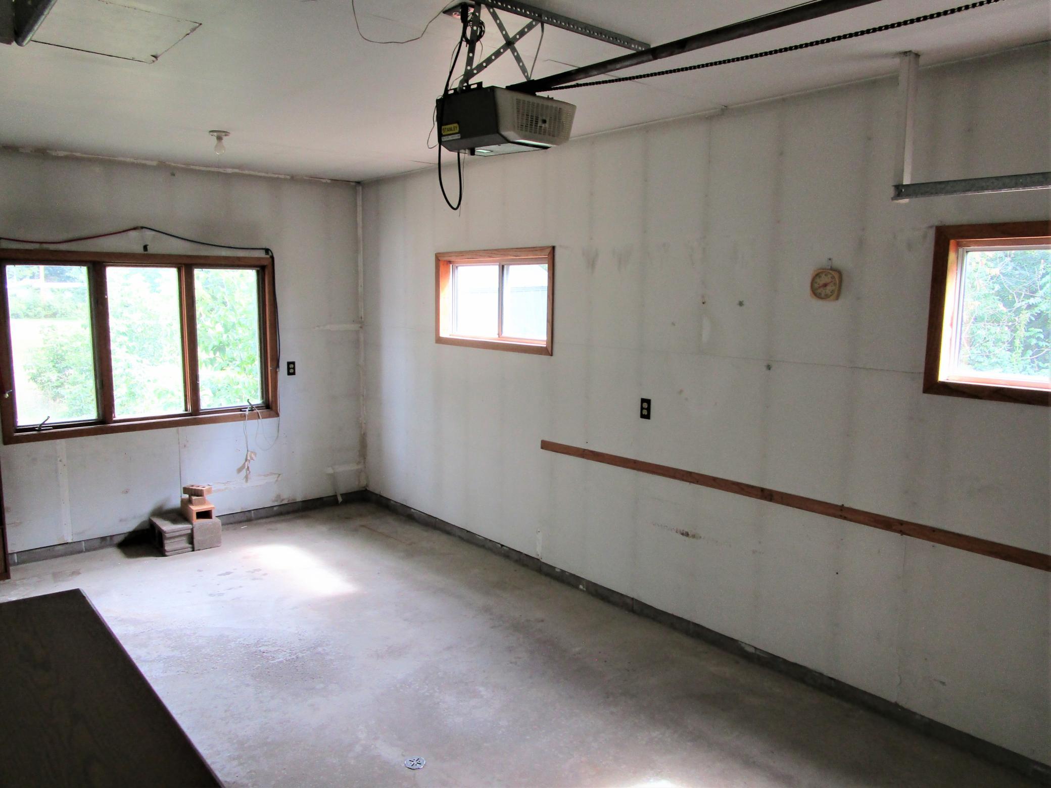 3338 Cherry St Property Photo 4