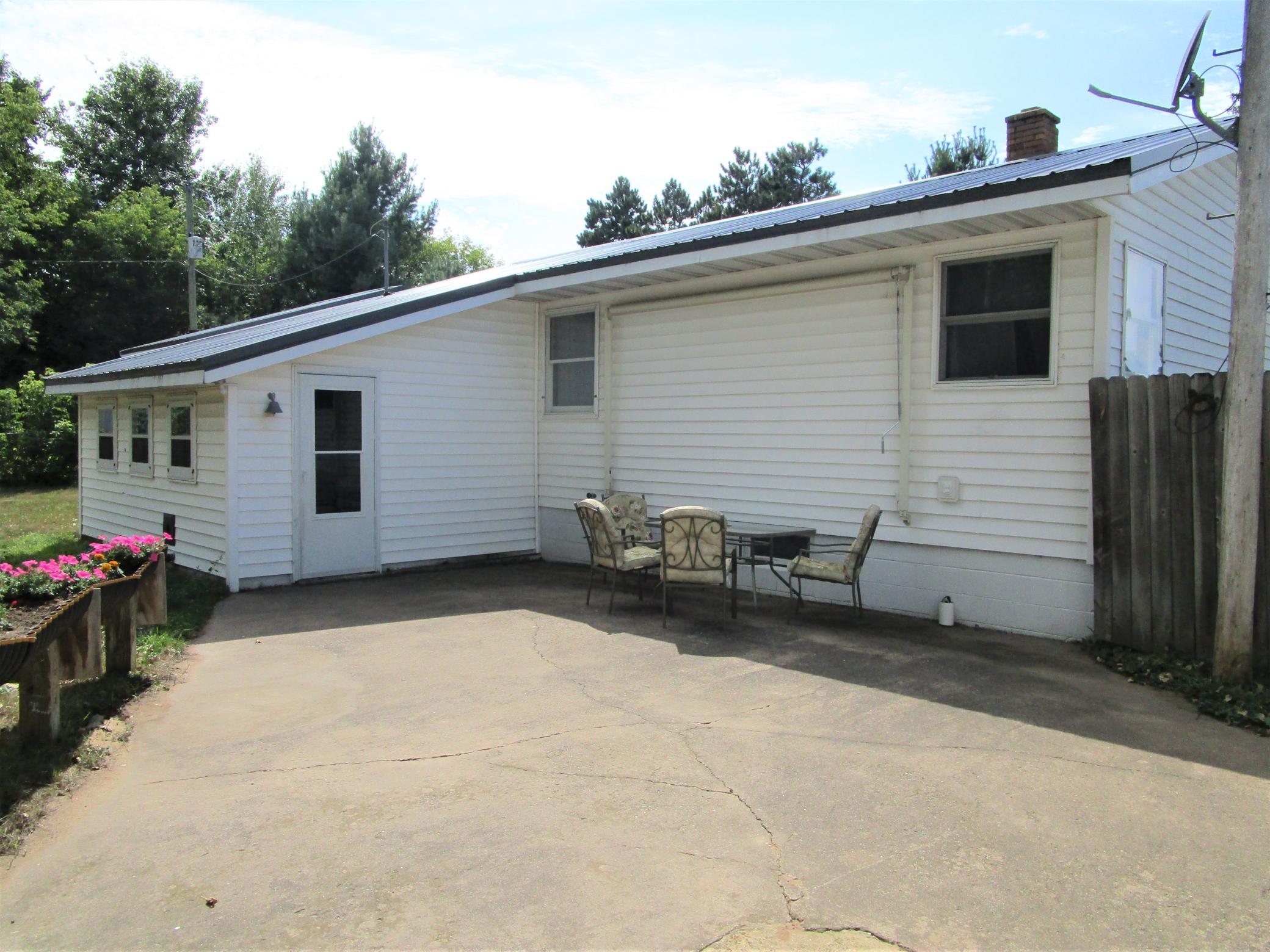 3338 Cherry St Property Photo 6