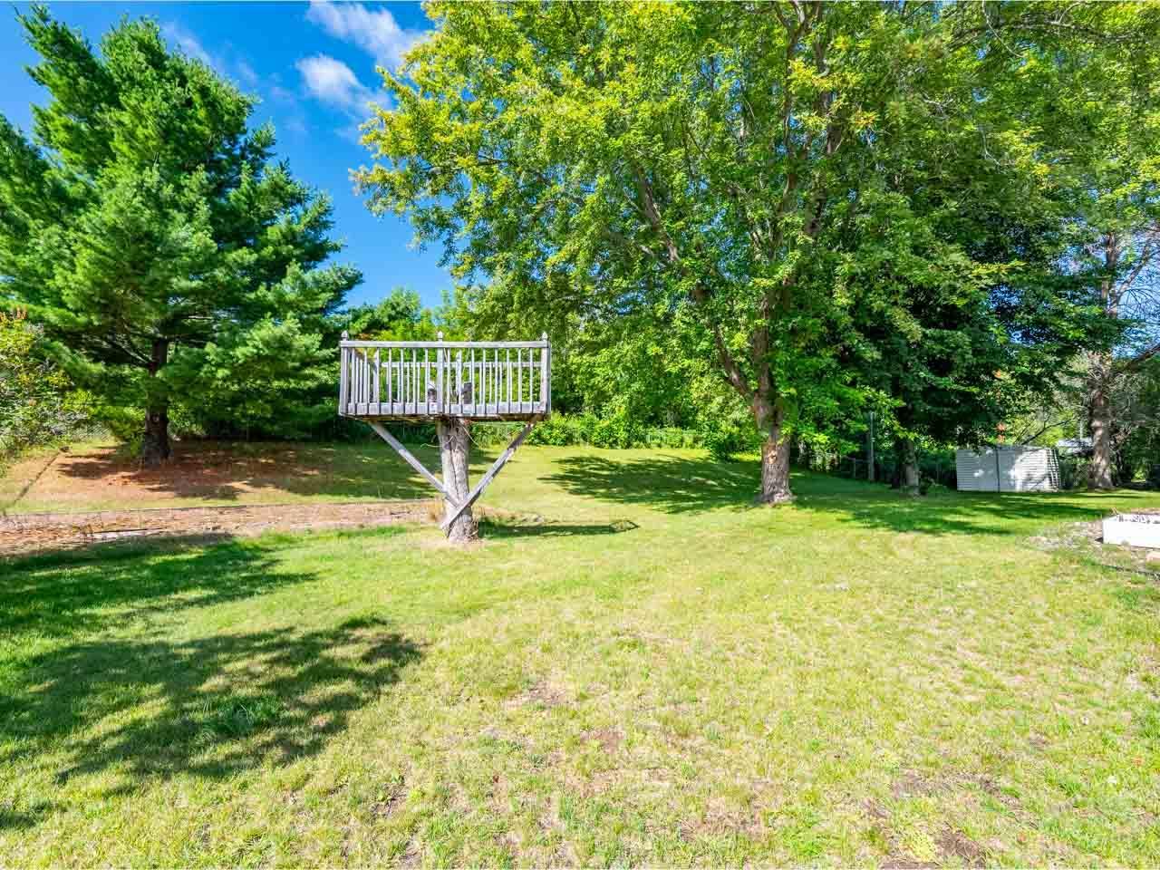307 E Park Drive Property Photo 4
