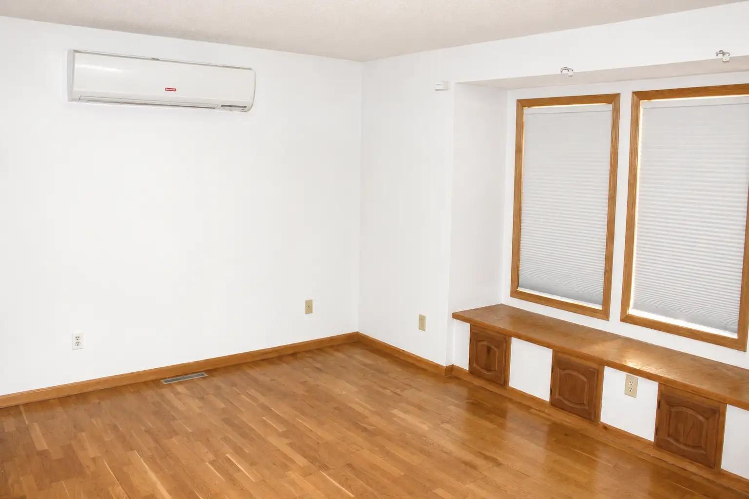 307 E Park Drive Property Photo 28