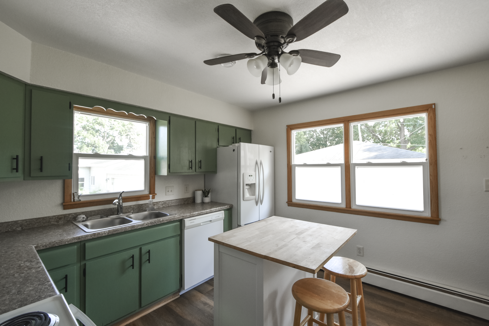 567 W 5th Street Property Photo 3