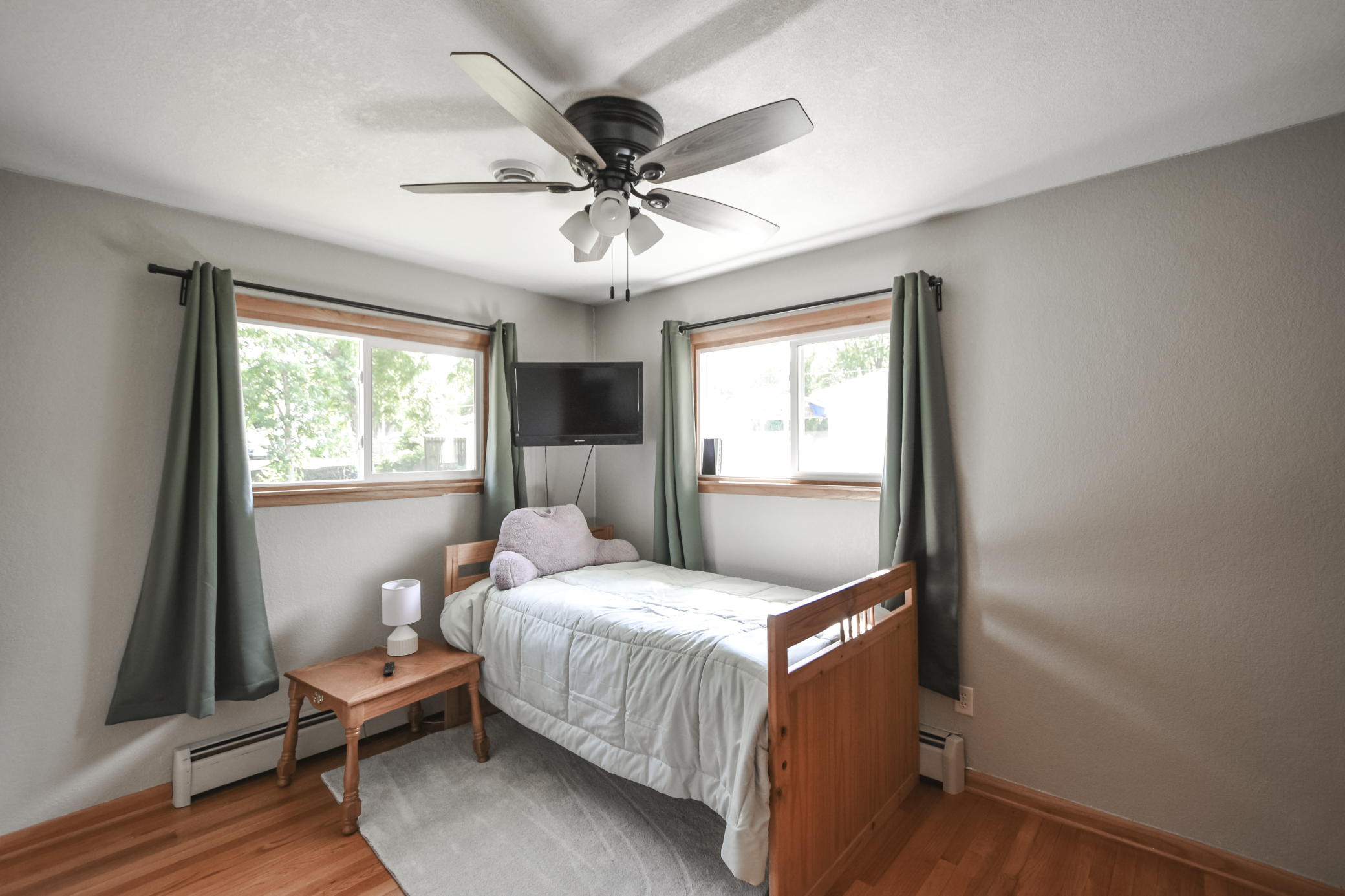 567 W 5th Street Property Photo 8