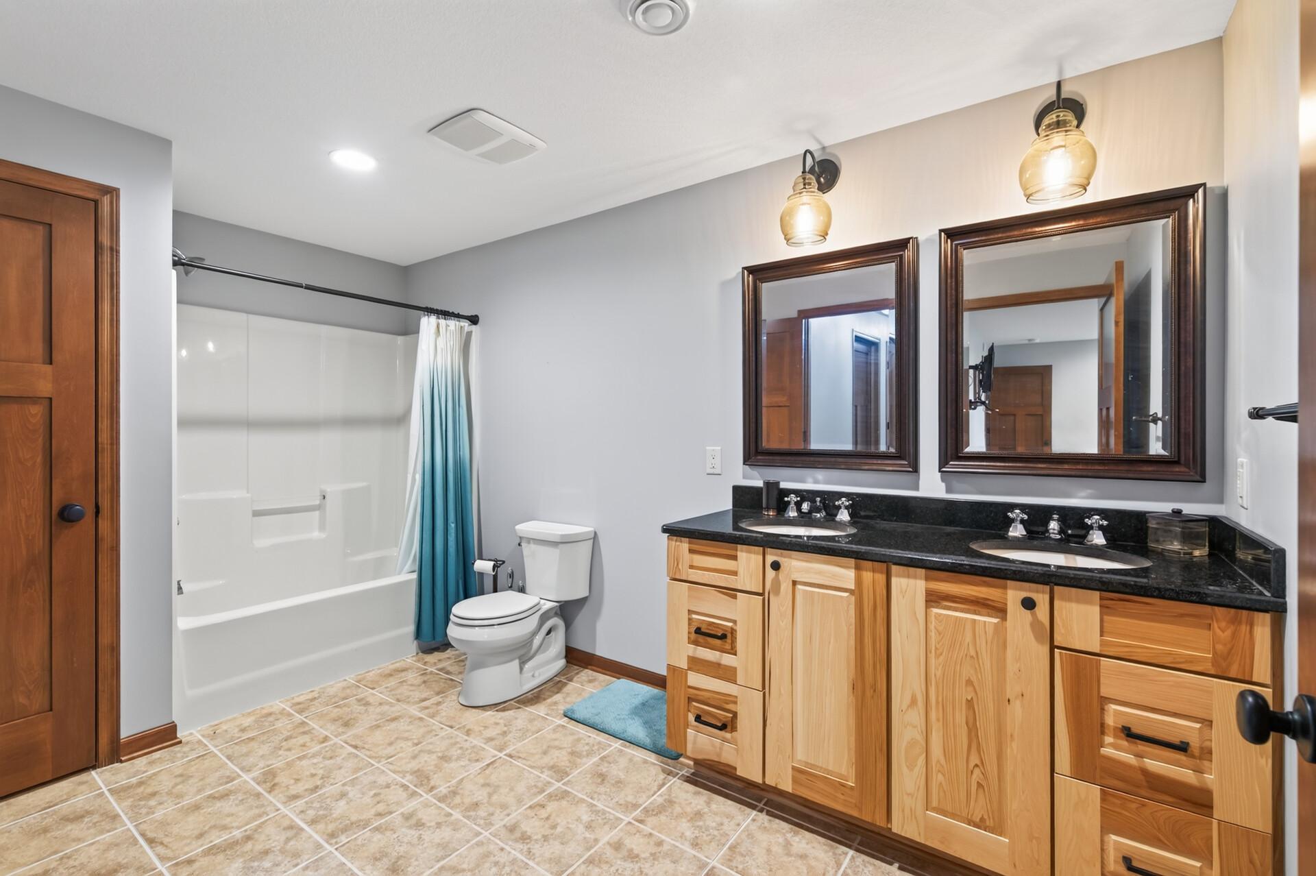 14482 Irwin Court Property Photo 39