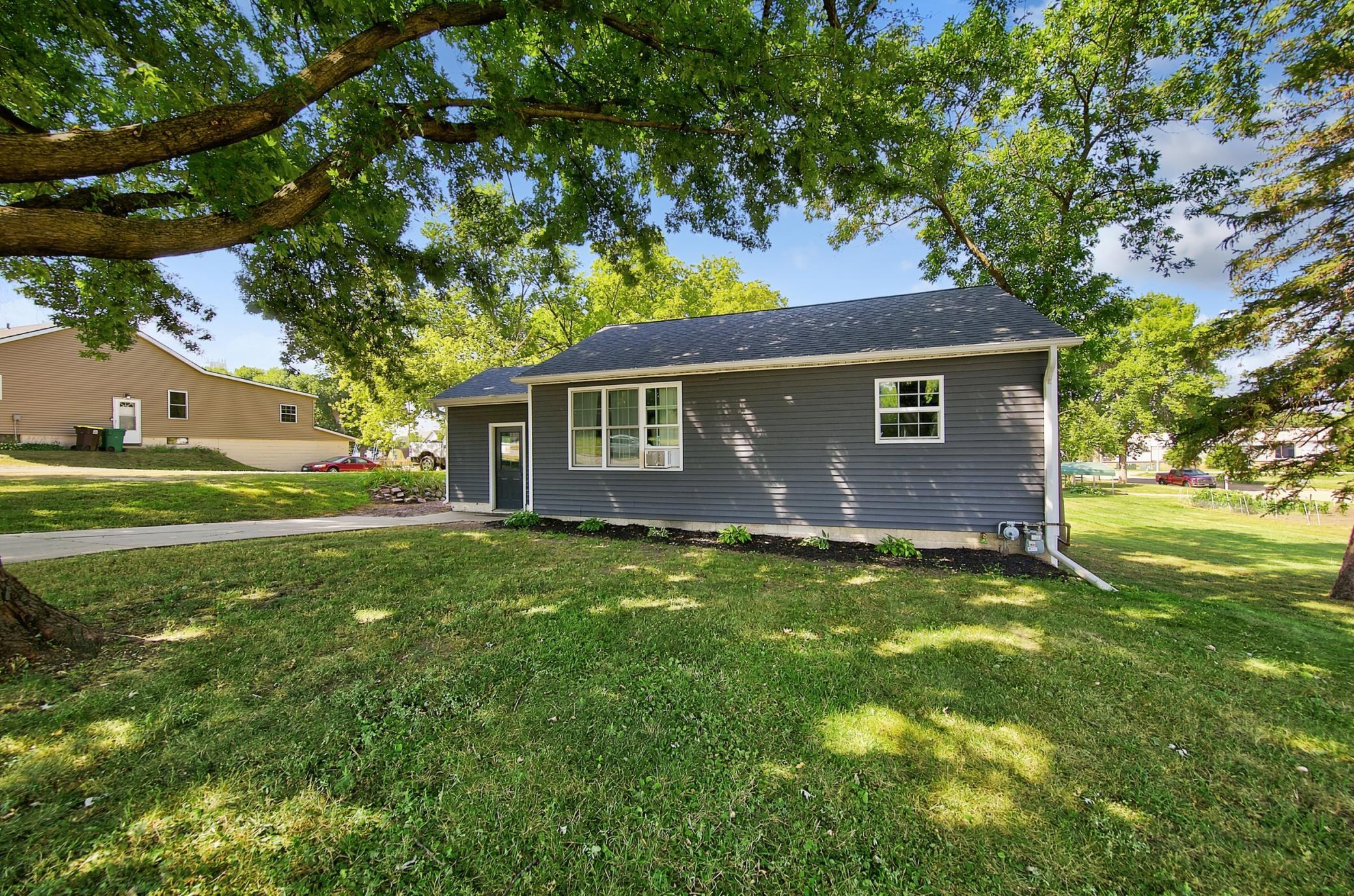 1052 Miller Avenue Property Photo 2