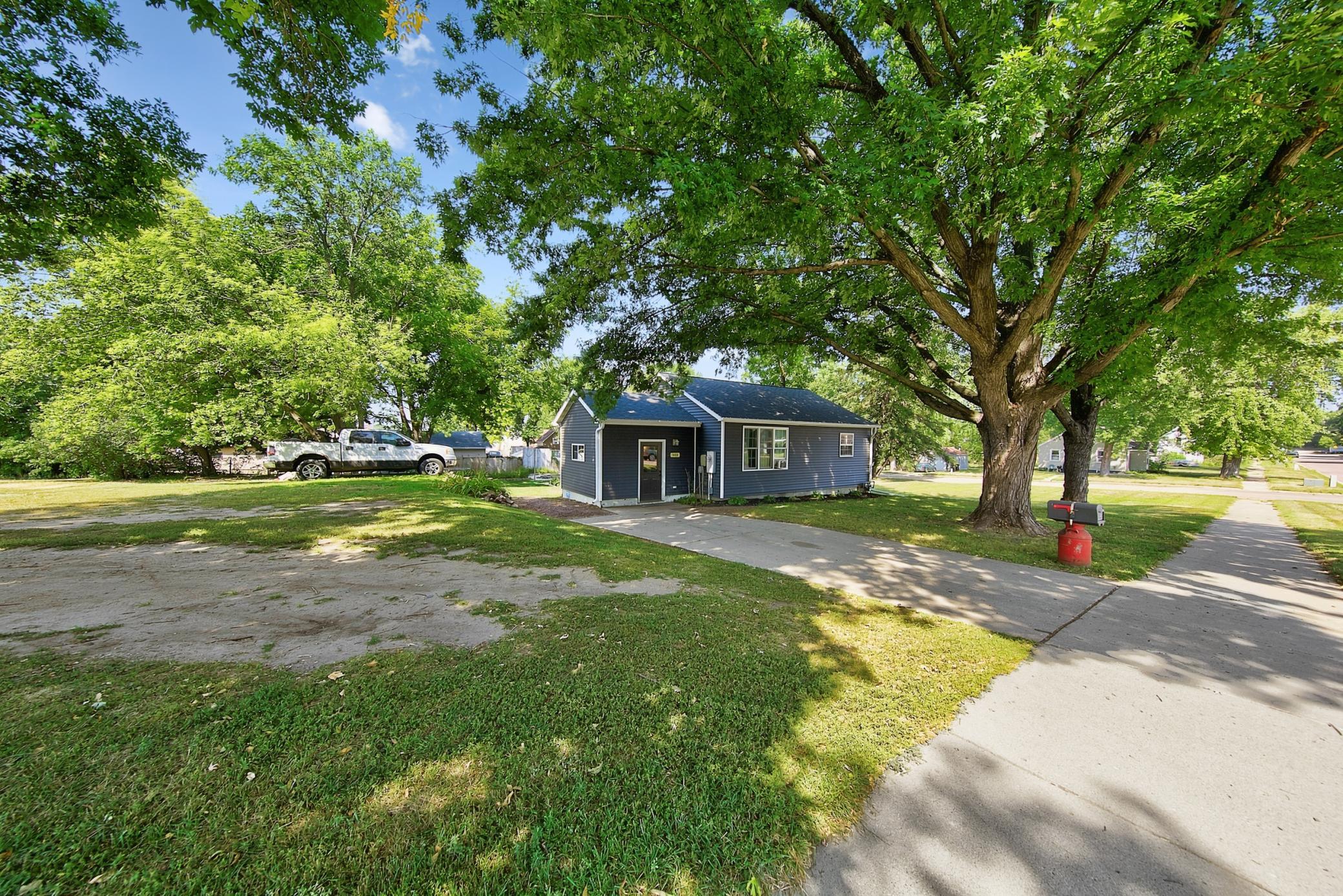 1052 Miller Avenue Property Photo 3