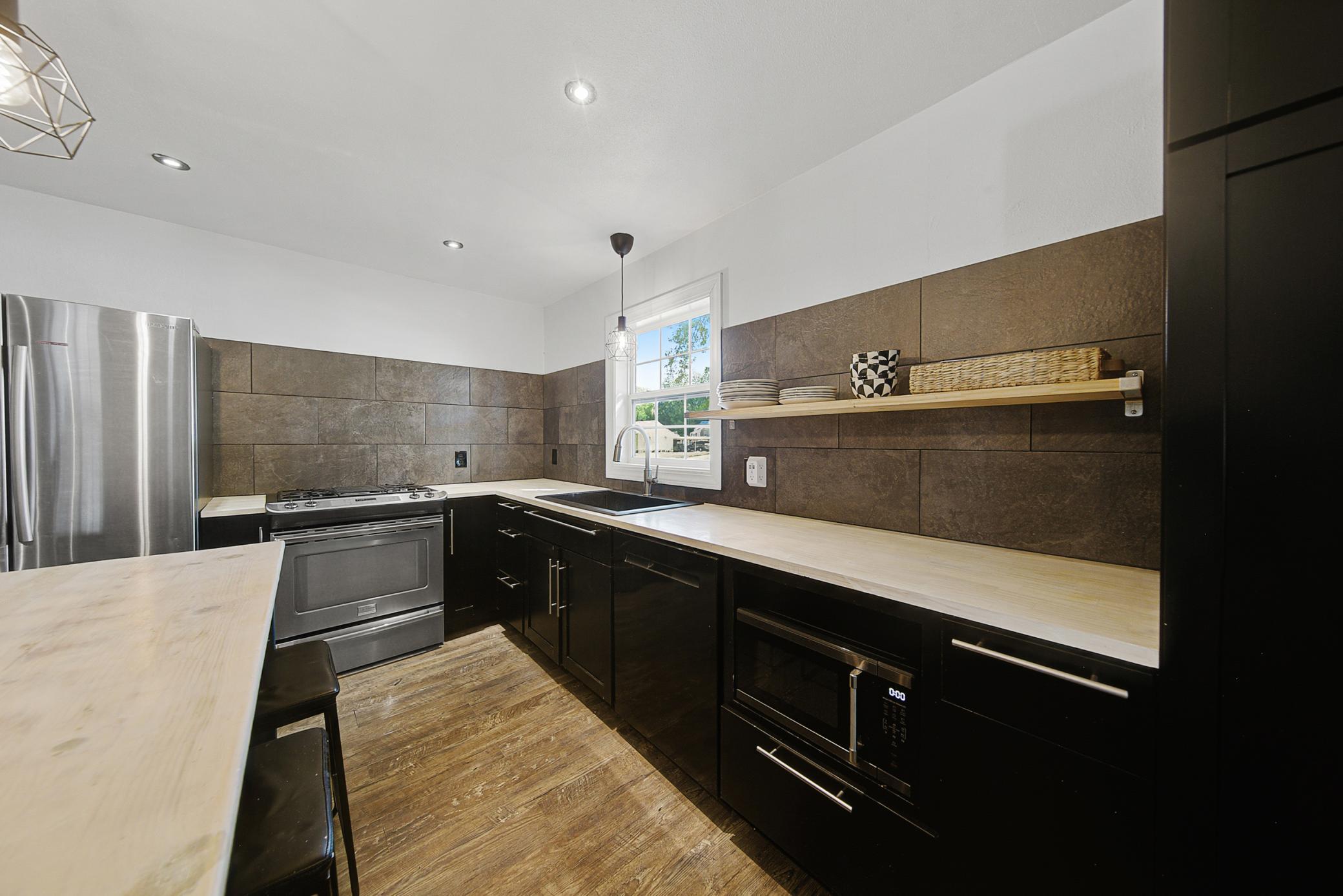 1052 Miller Avenue Property Photo 12