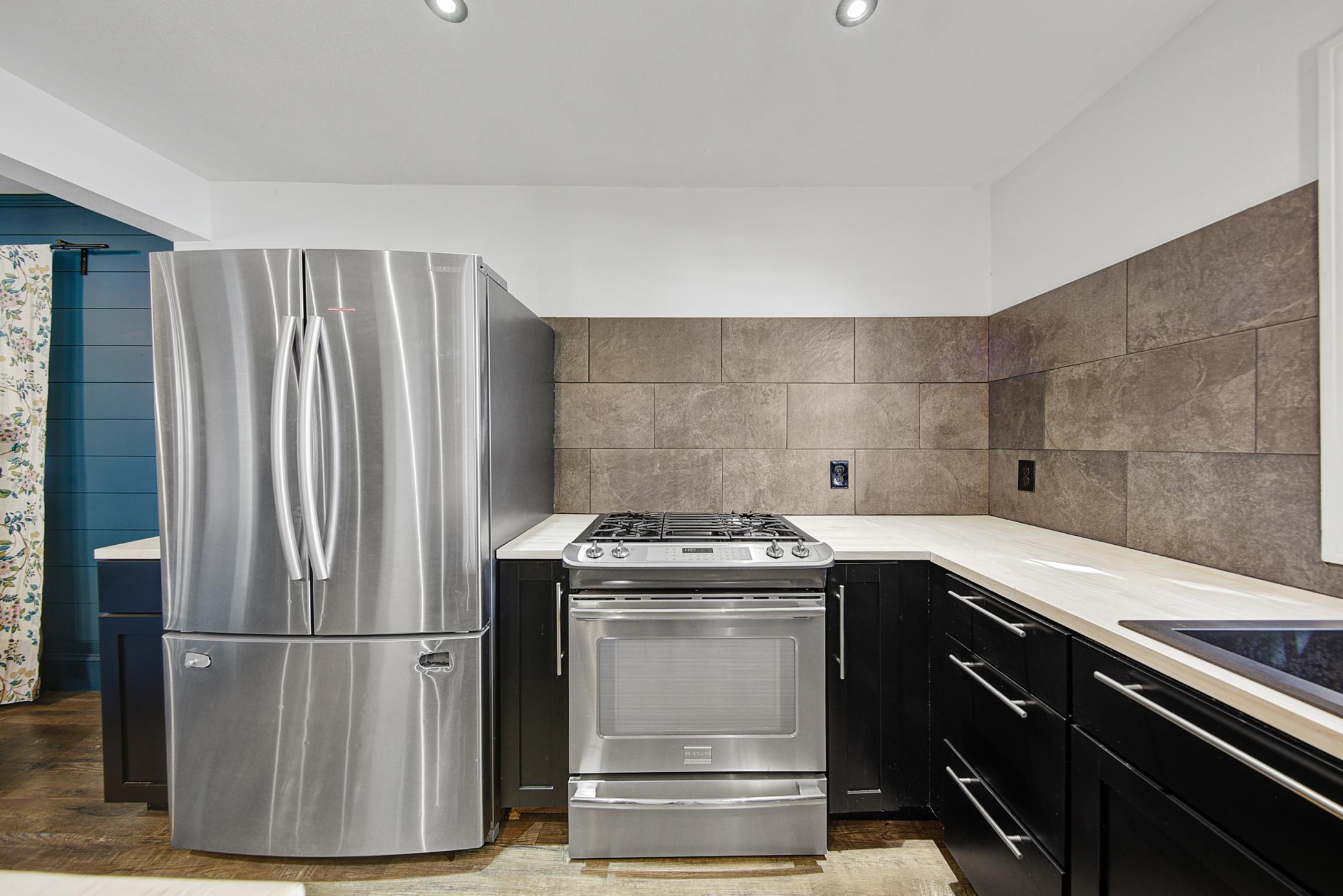 1052 Miller Avenue Property Photo 14