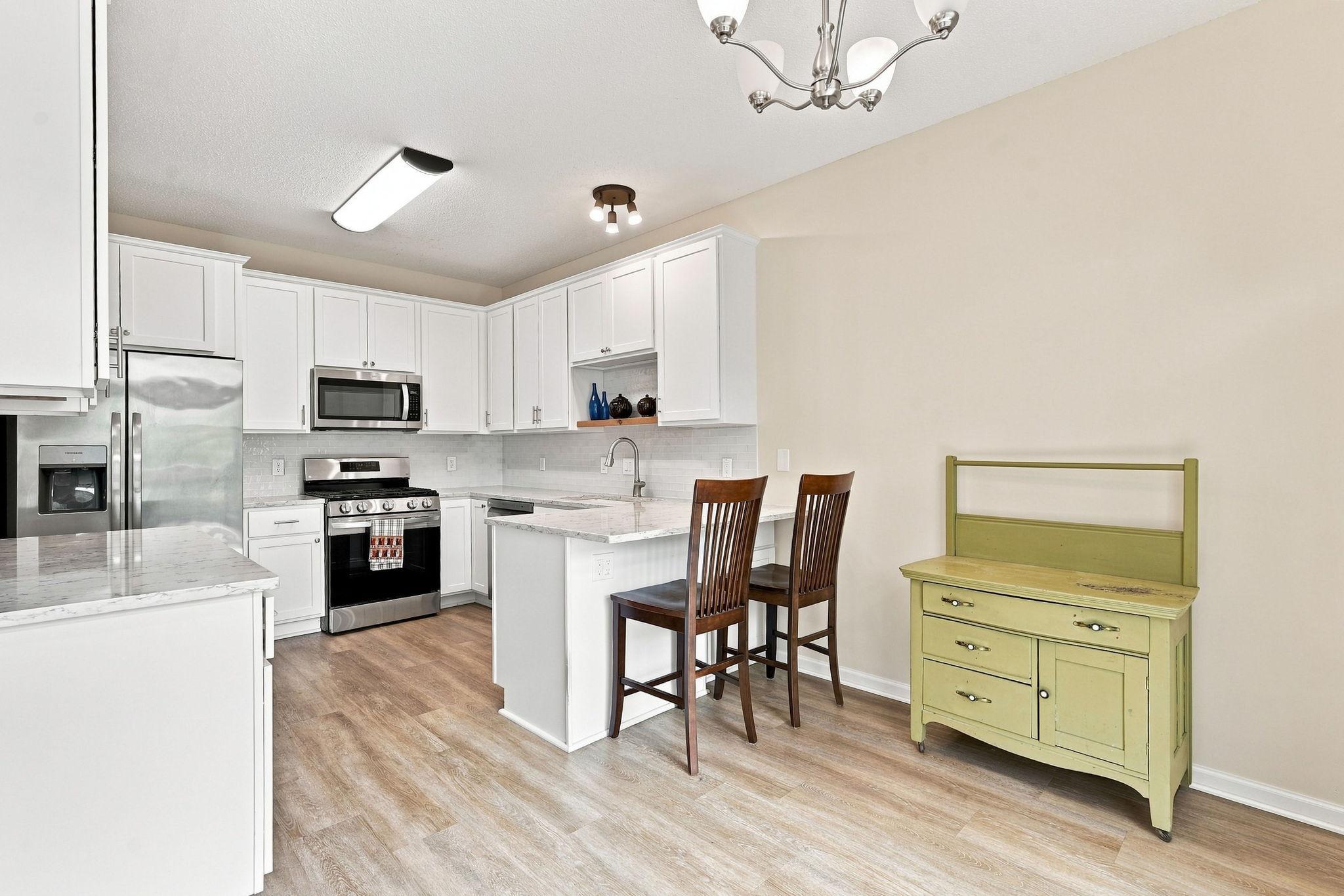1353 White Oak Drive Property Photo 8