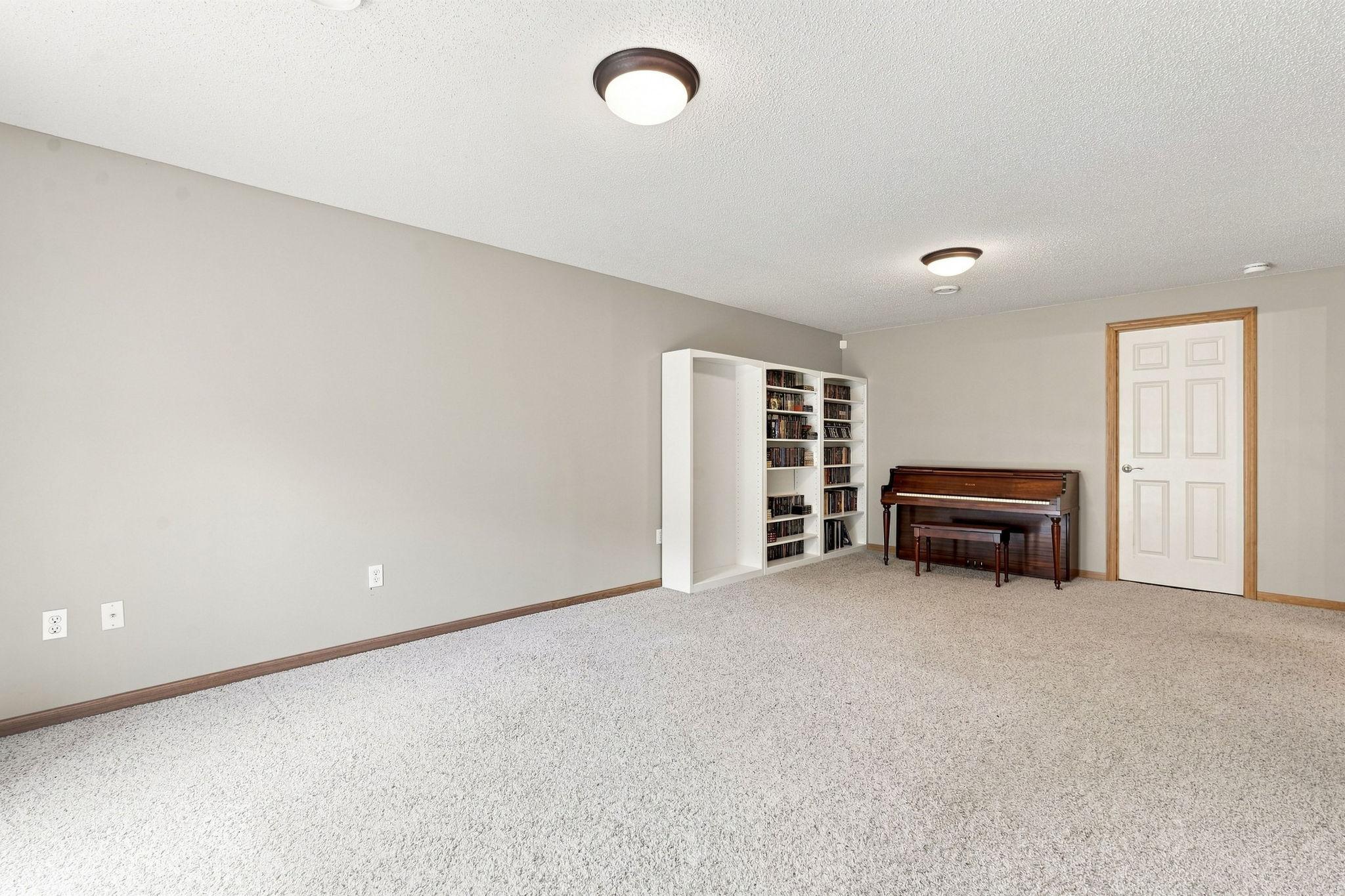 1353 White Oak Drive Property Photo 30