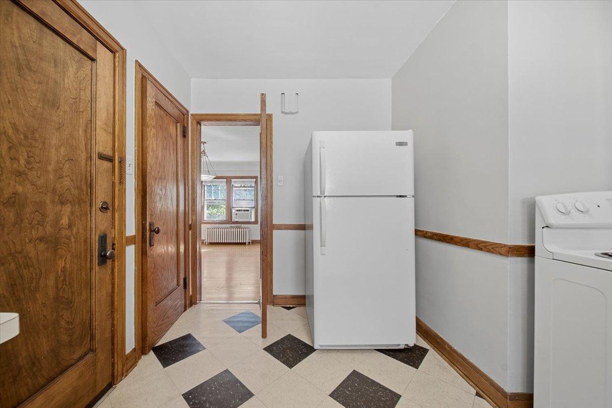 4145 Colfax Avenue S Property Photo 37