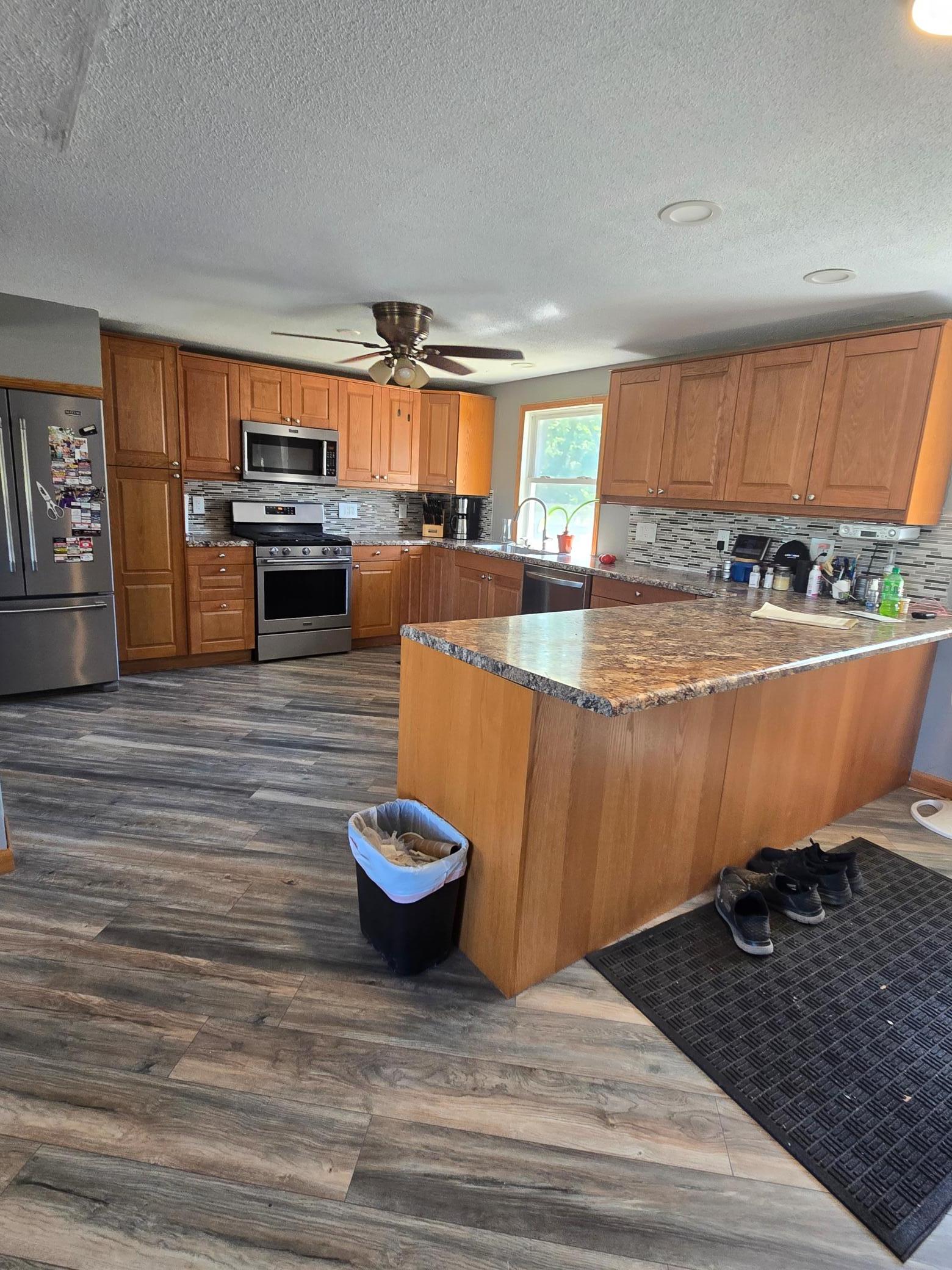 1011 90th Avenue Property Photo 6