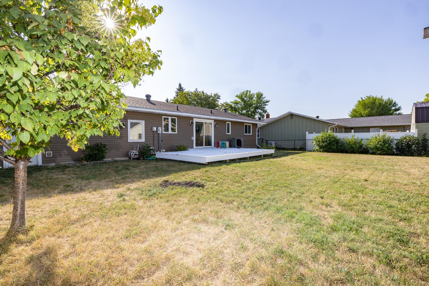 312 3rd Avenue E Property Photo 2