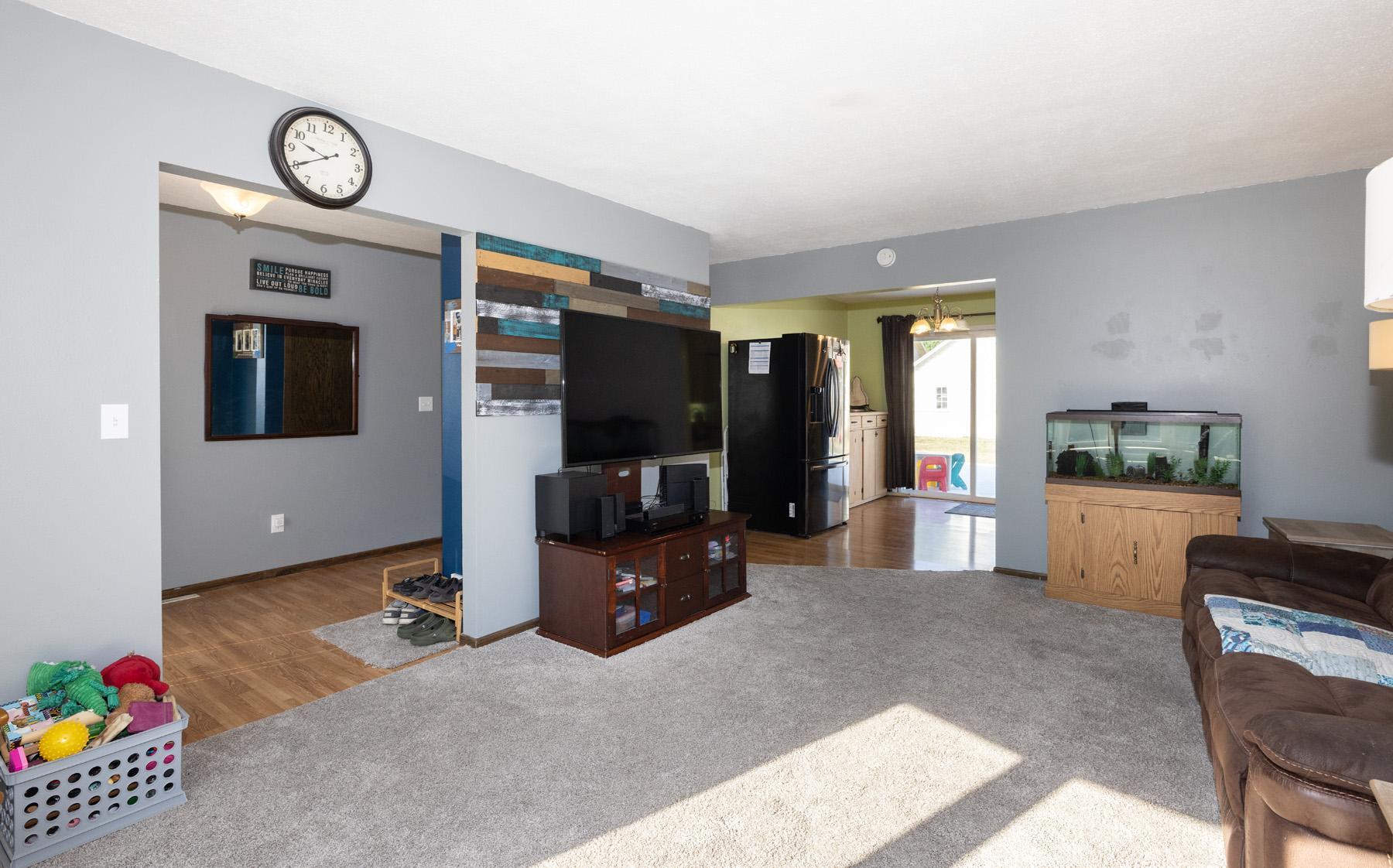 312 3rd Avenue E Property Photo 9