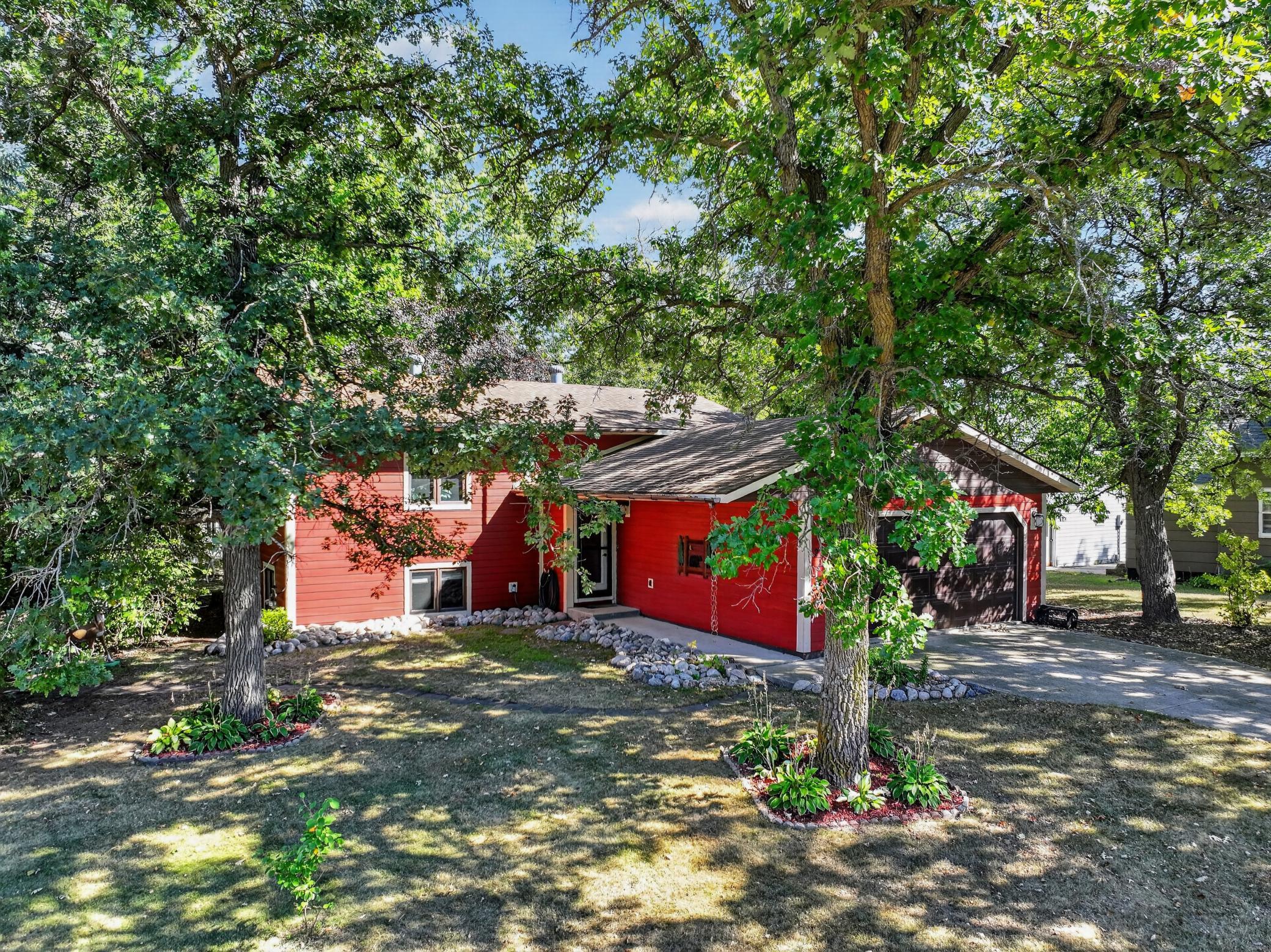 205 Kenwood Drive Property Photo 1