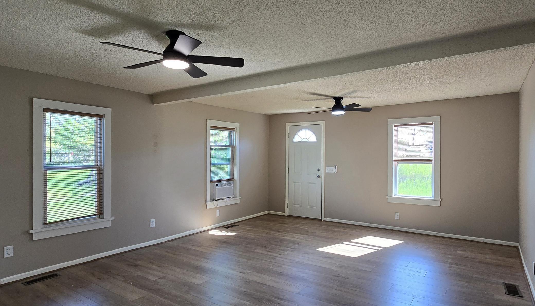 707 Irvine Avenue Nw Property Photo 4