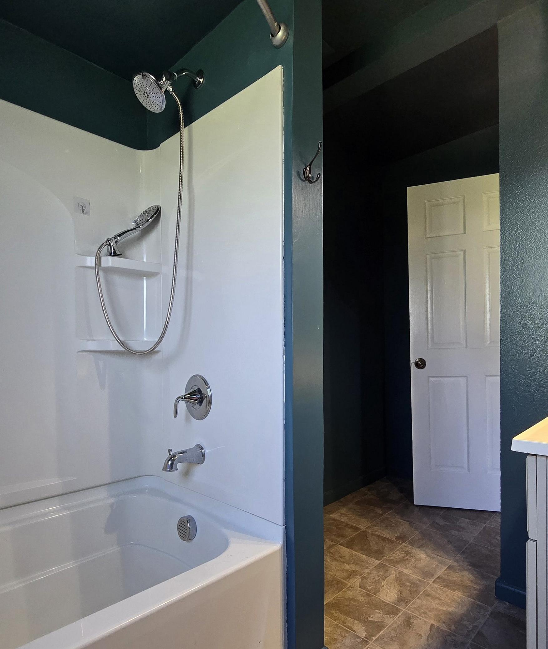 707 Irvine Avenue Nw Property Photo 11