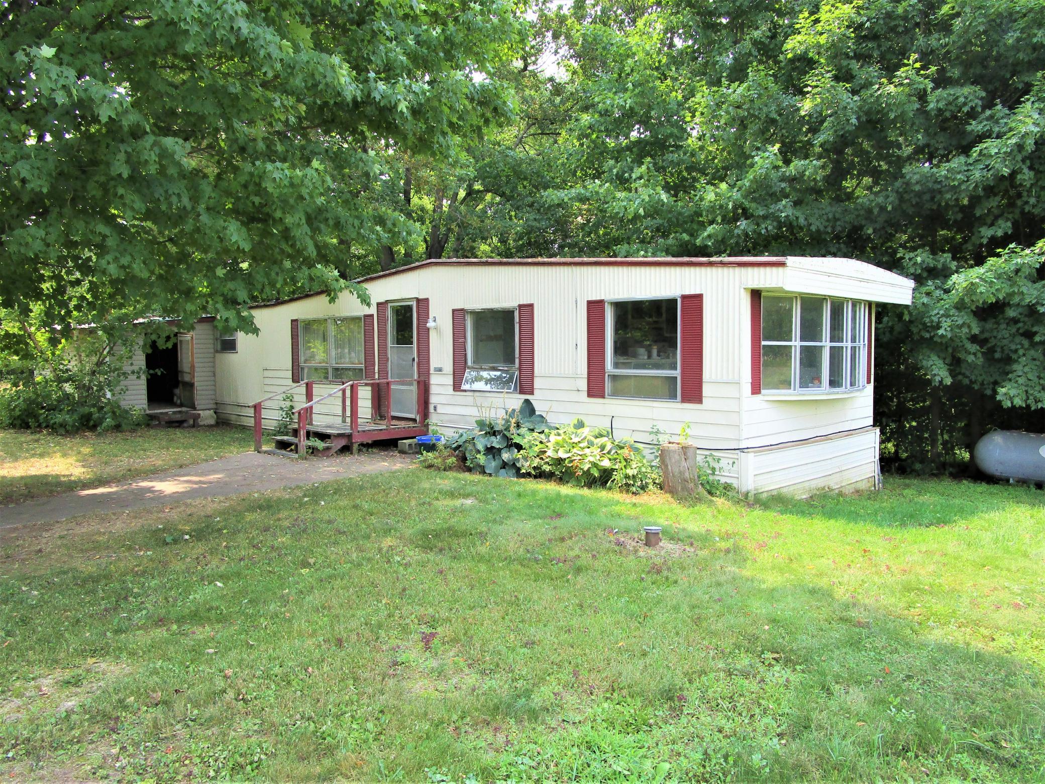 1621 300th Ave Property Photo 7