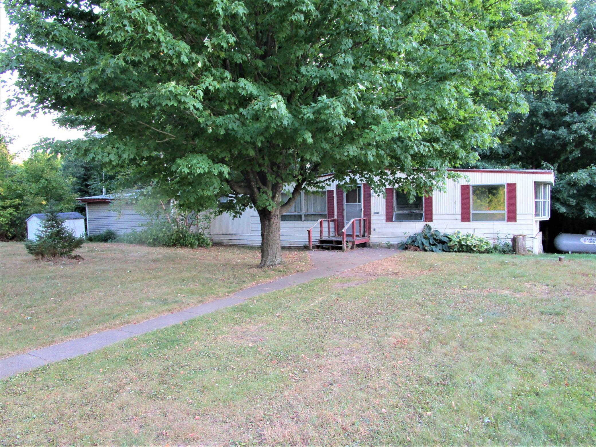 1621 300th Ave Property Photo 8