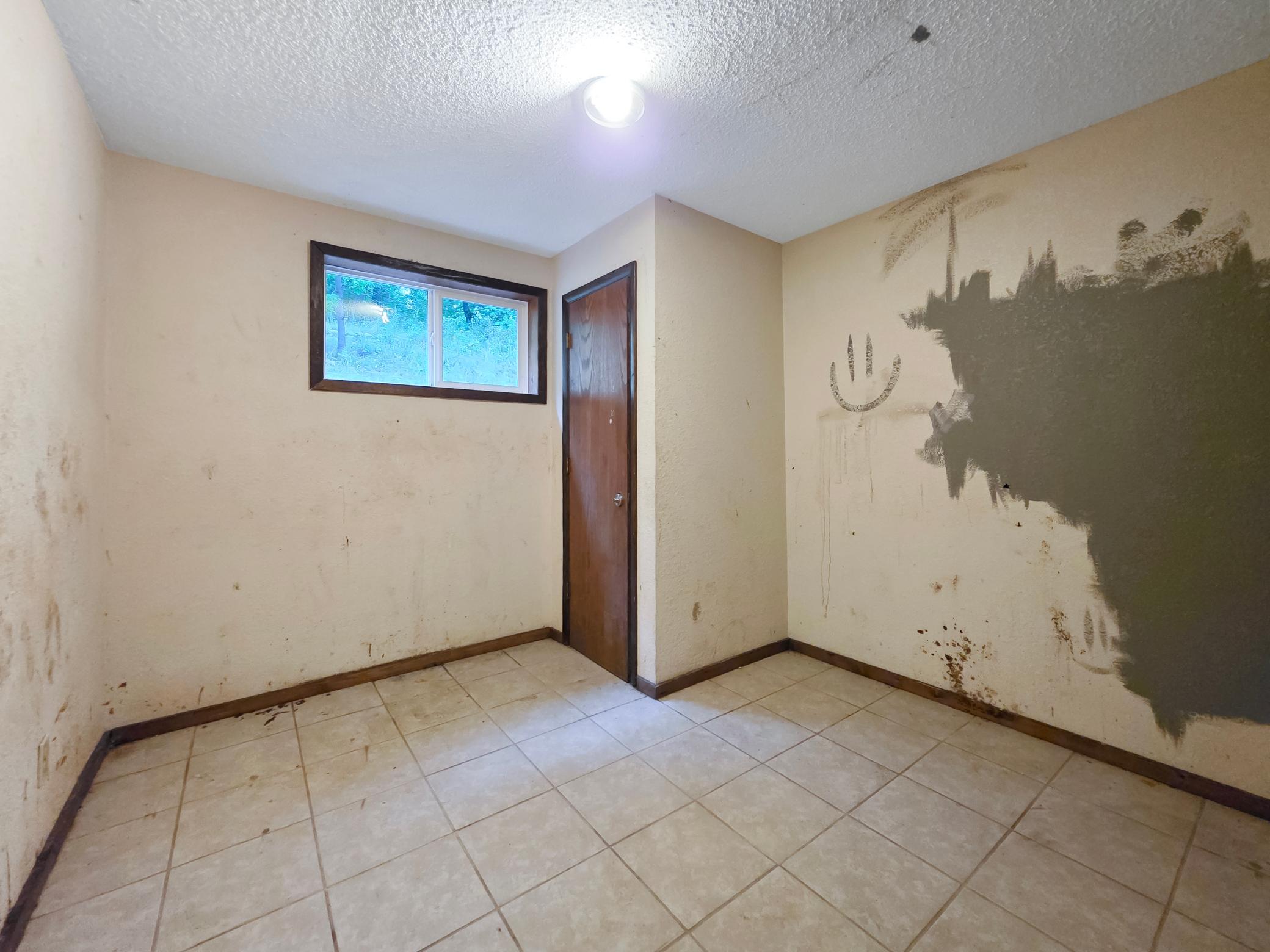 6340 Waterside Drive Property Photo 9