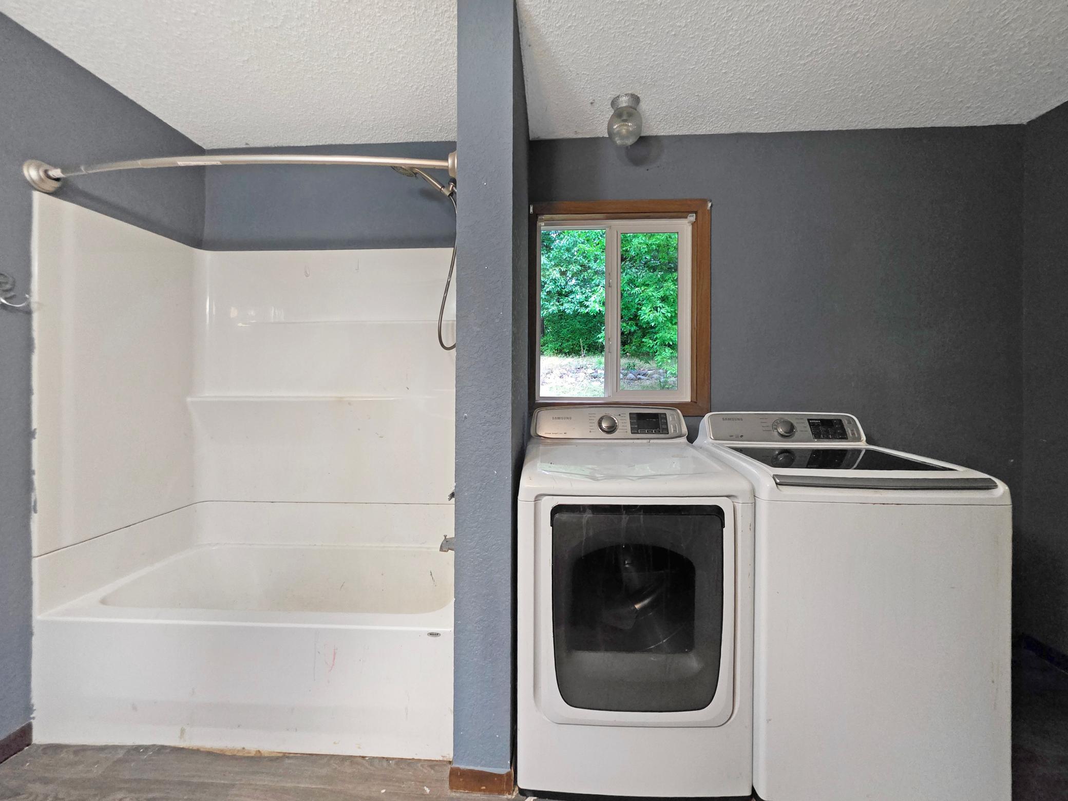 6340 Waterside Drive Property Photo 21