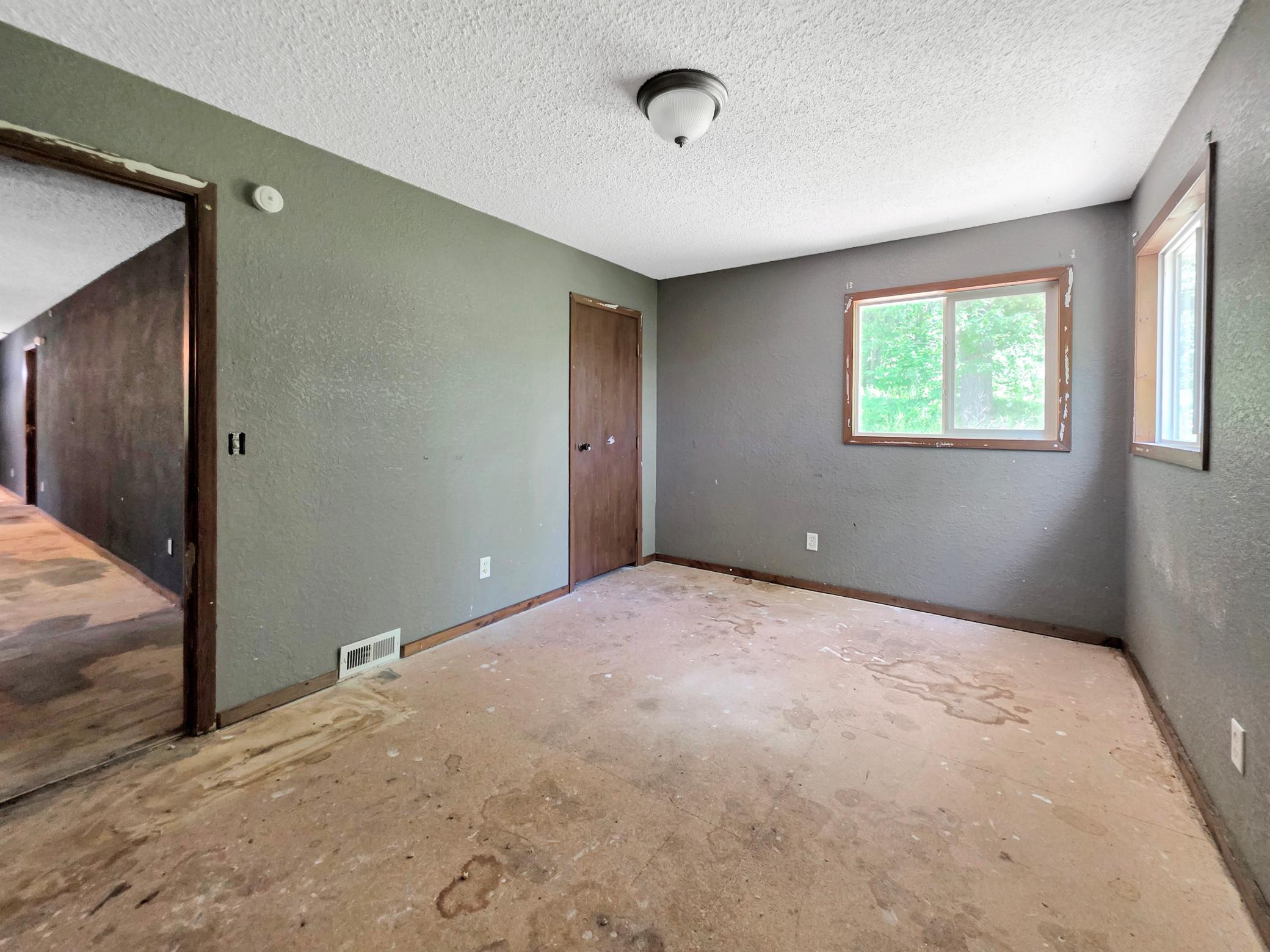 6340 Waterside Drive Property Photo 25