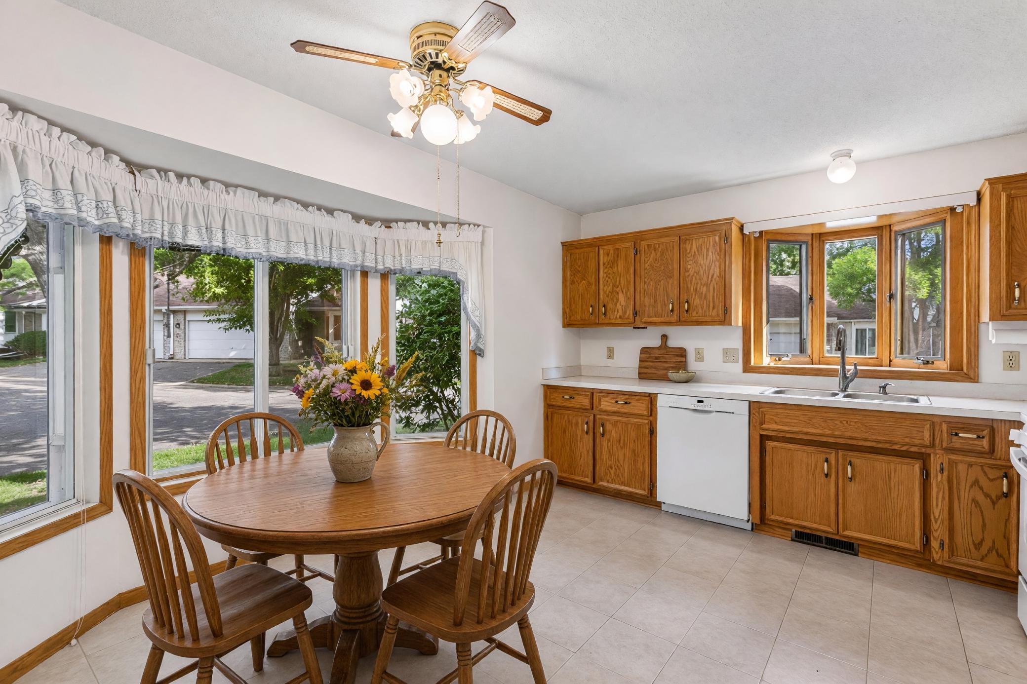 14116 Essex Lane Property Photo 2