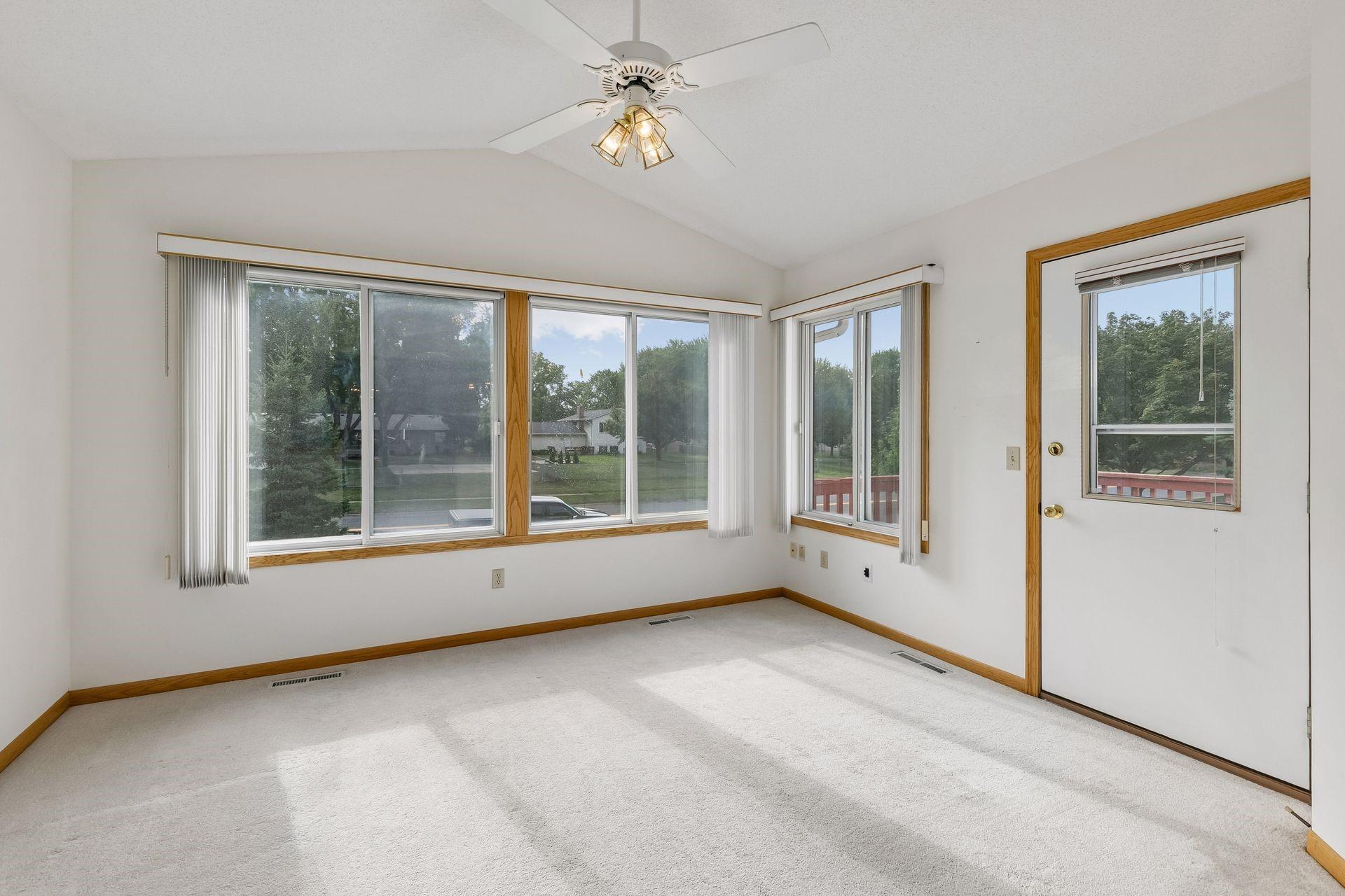 14116 Essex Lane Property Photo 7